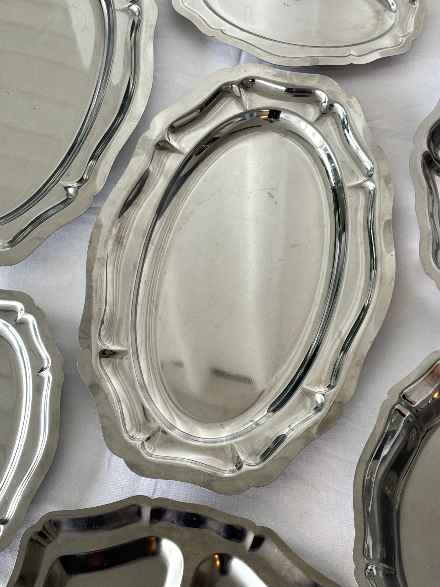 Ruffled dishes