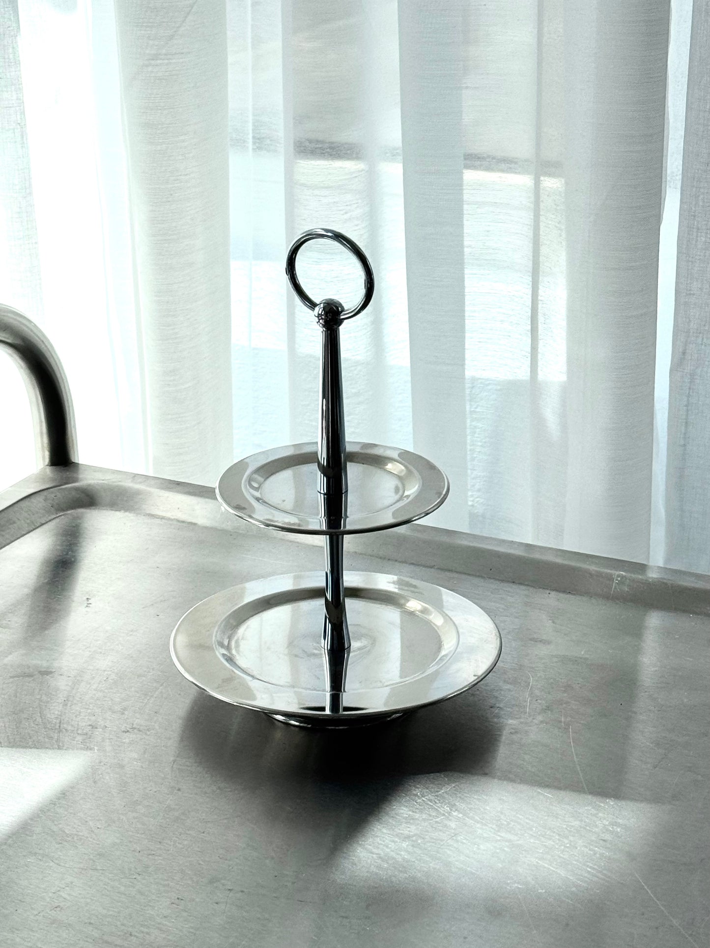 Steel etagere