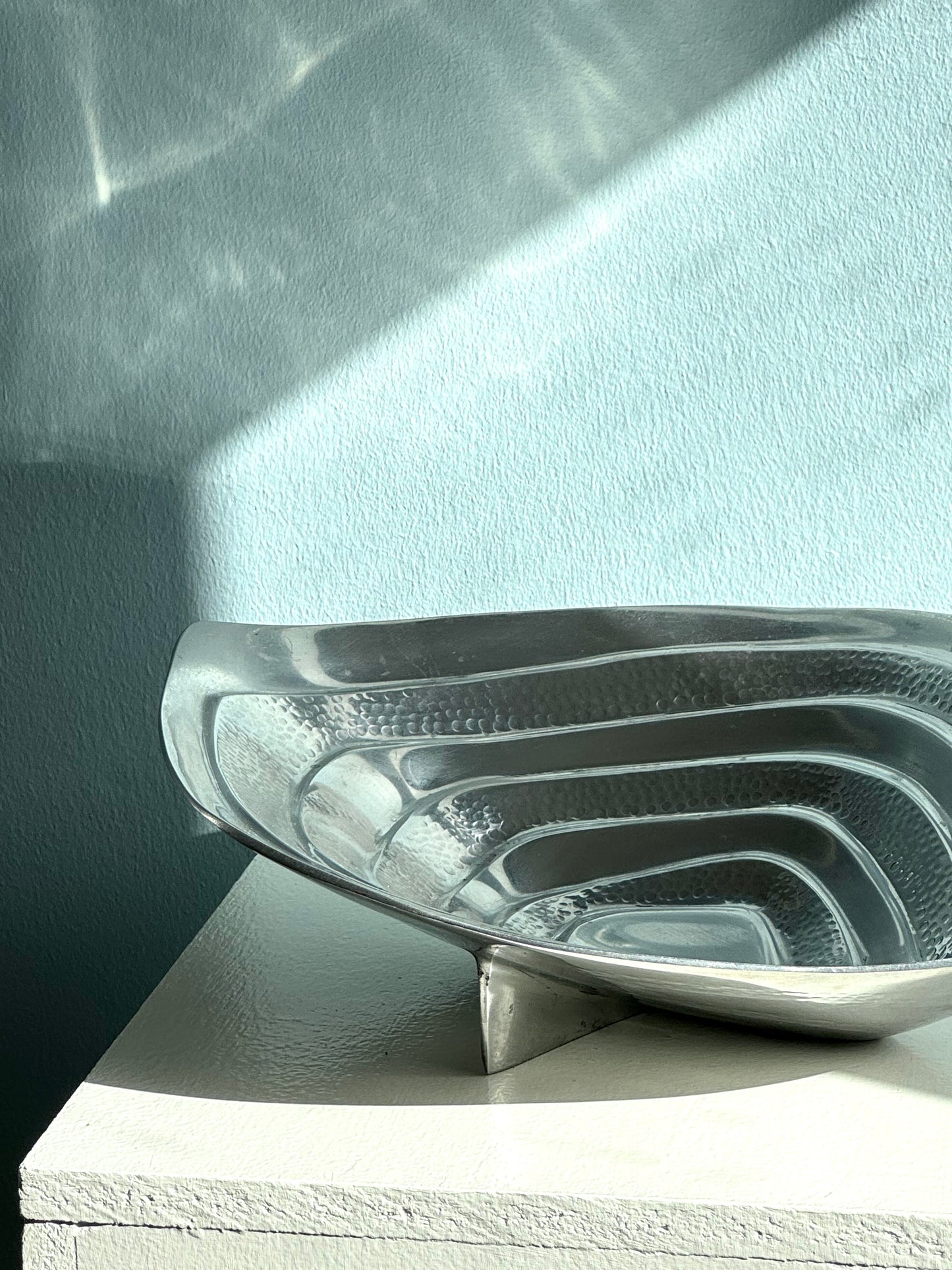 Aluminium fruit bowl