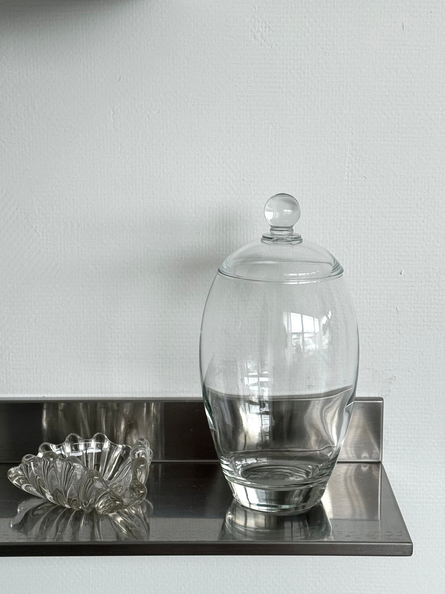 Big glass bonbonniere