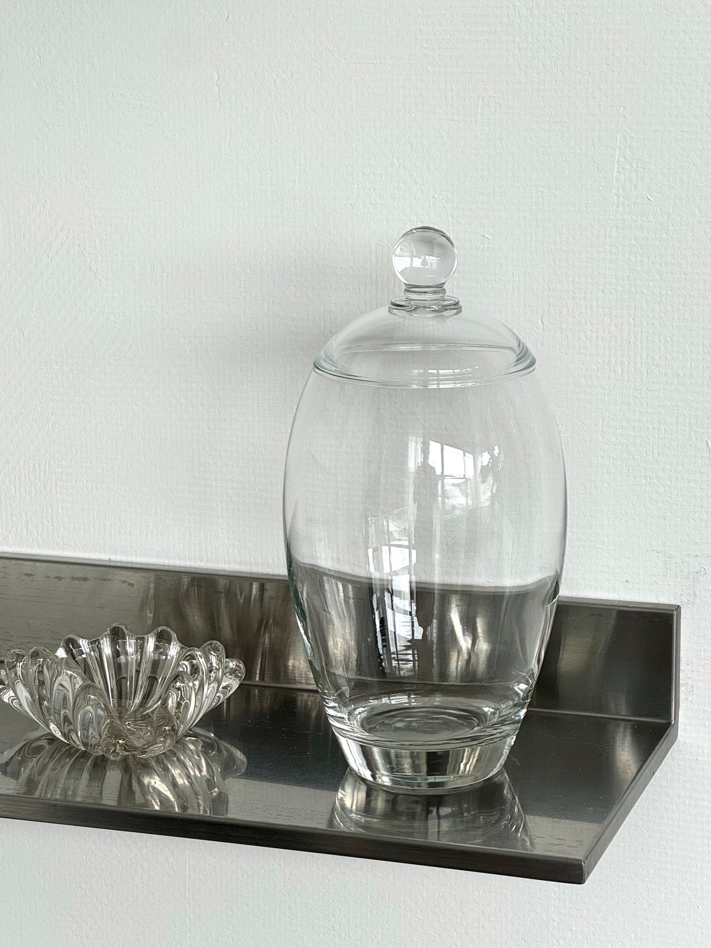Big glass bonbonniere