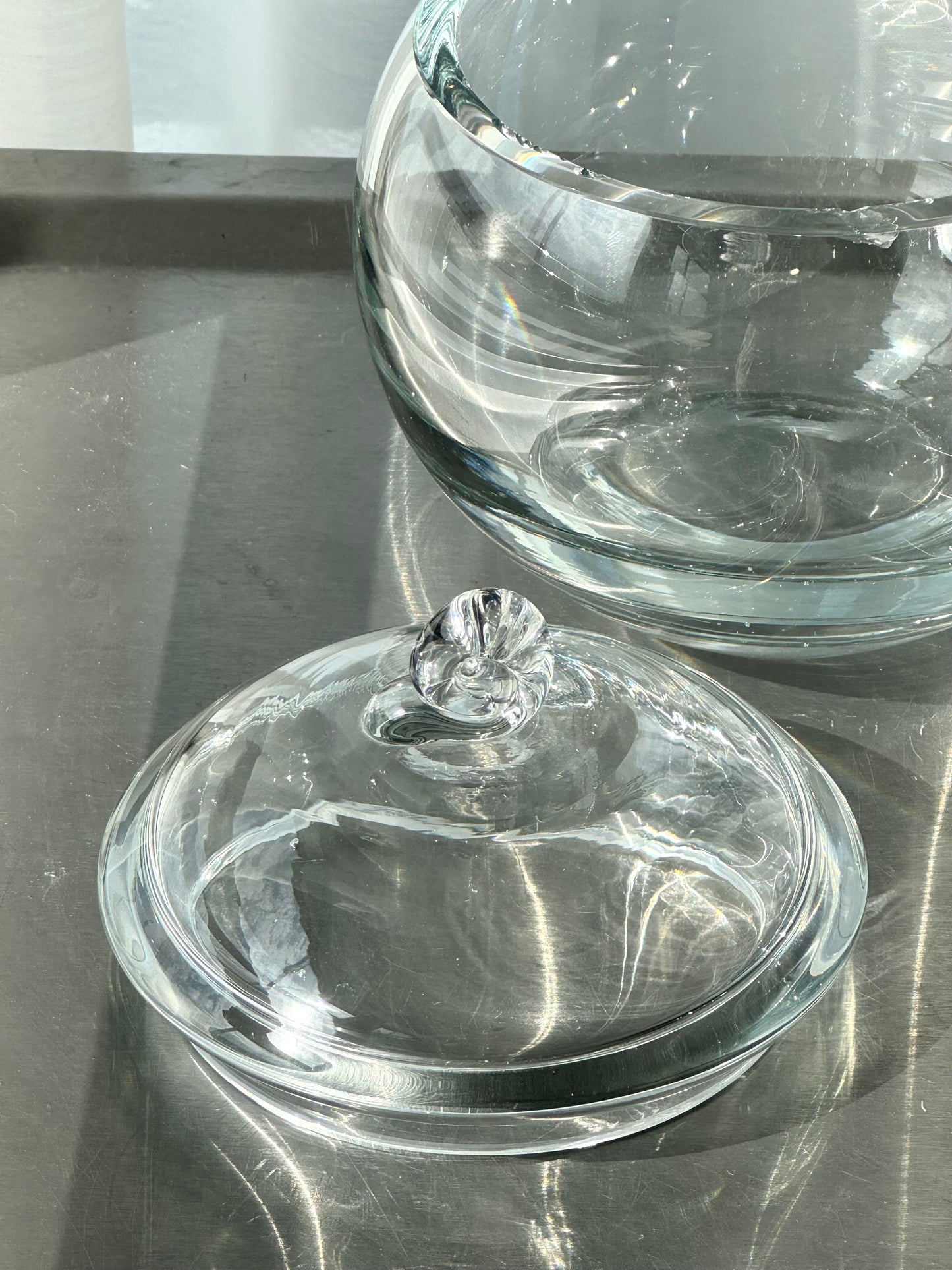 Glass bonbonniere