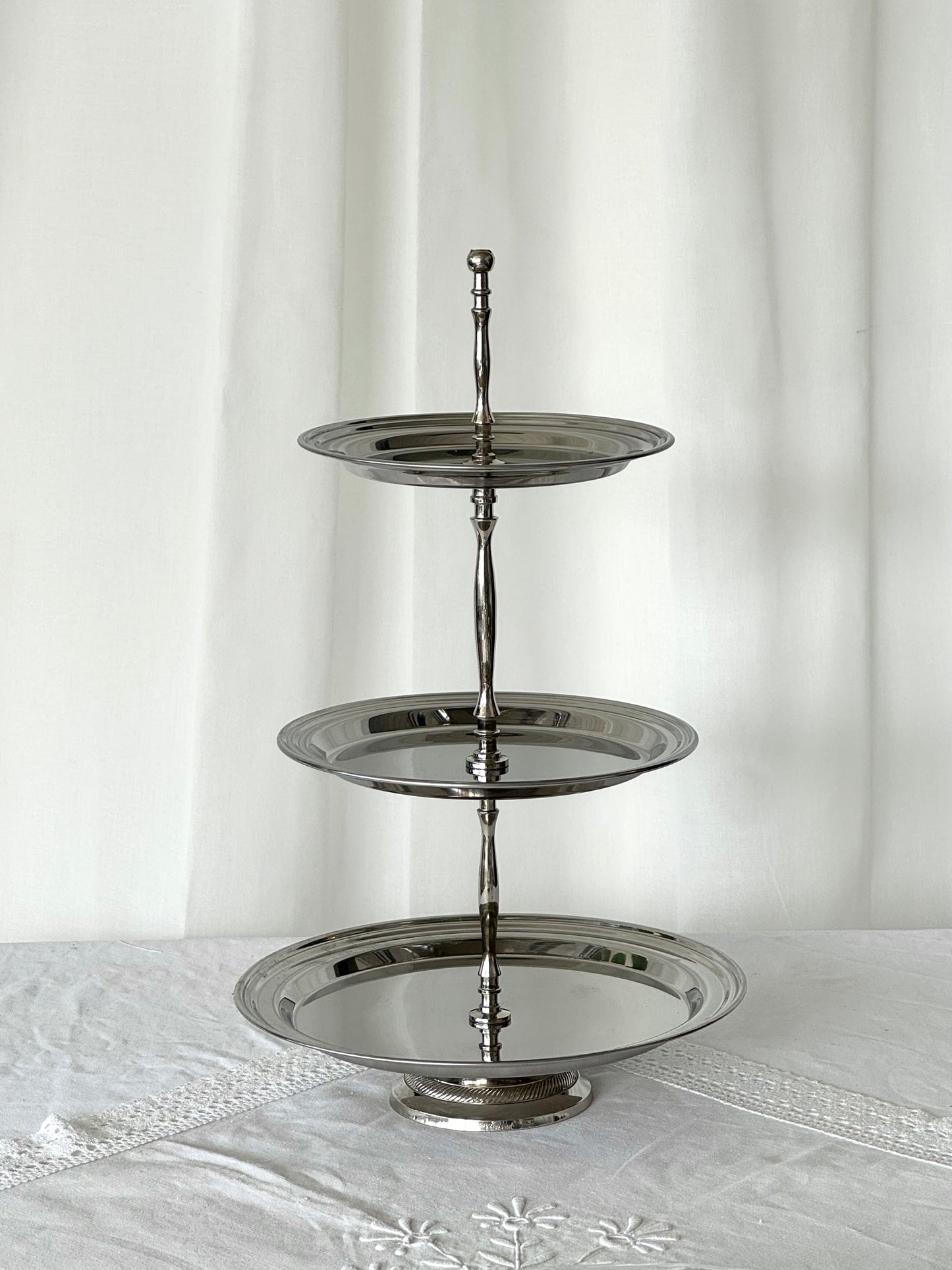 Tall etagere