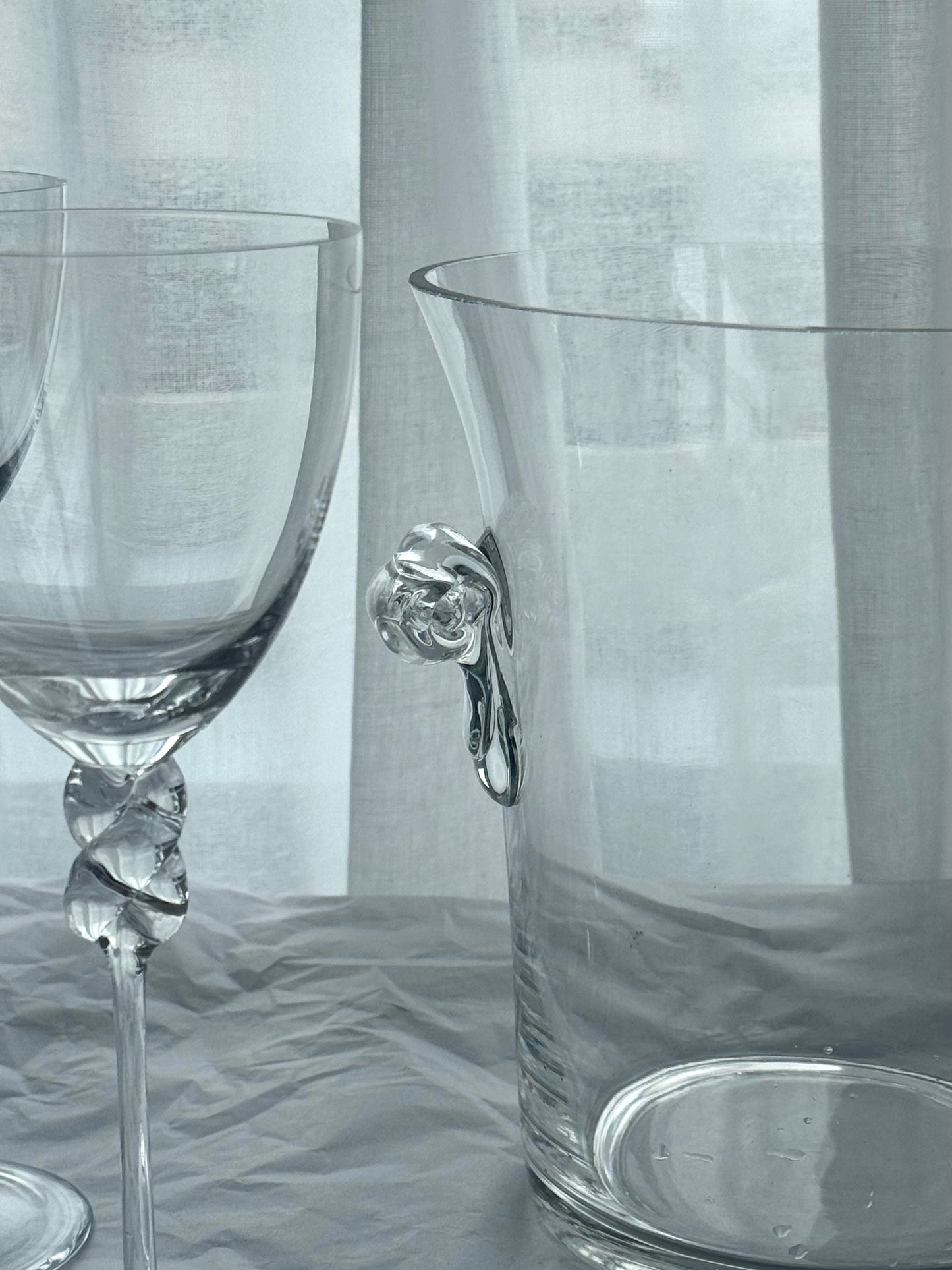 Wine cooler / ice bucket