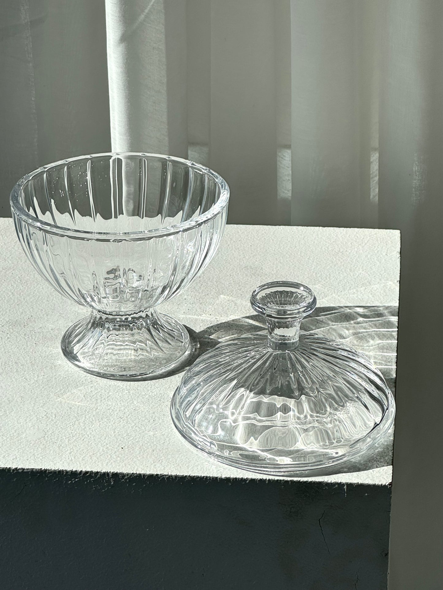 Glass bonbonniere