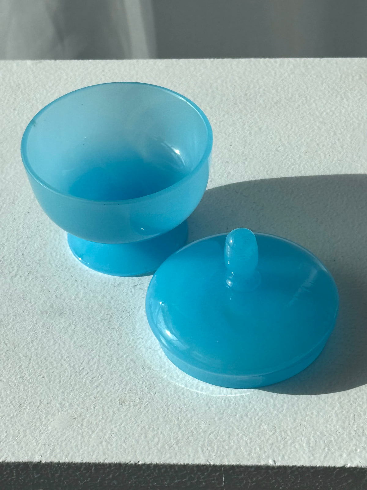 Glass bonbonniere