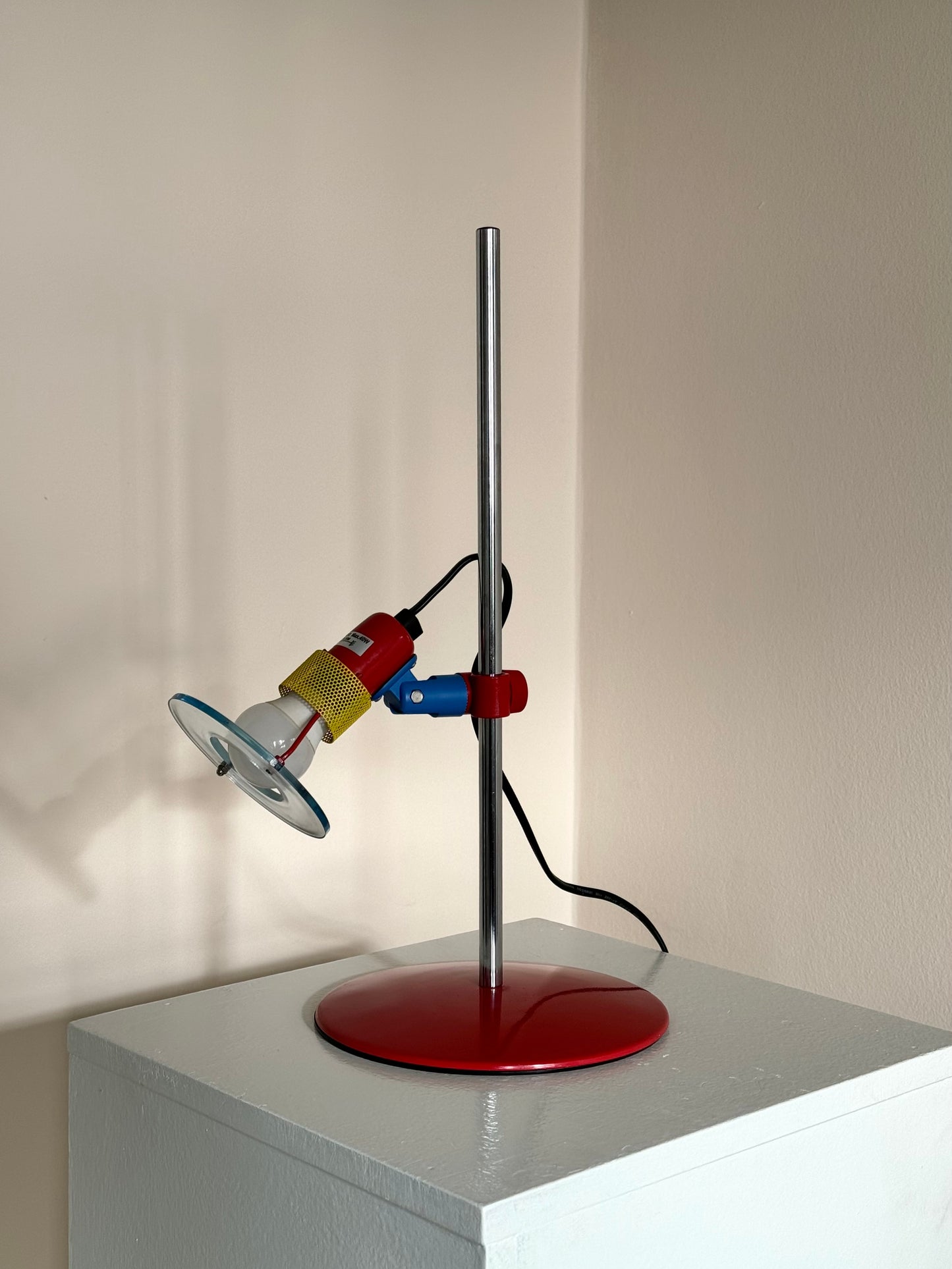 Desk lamp