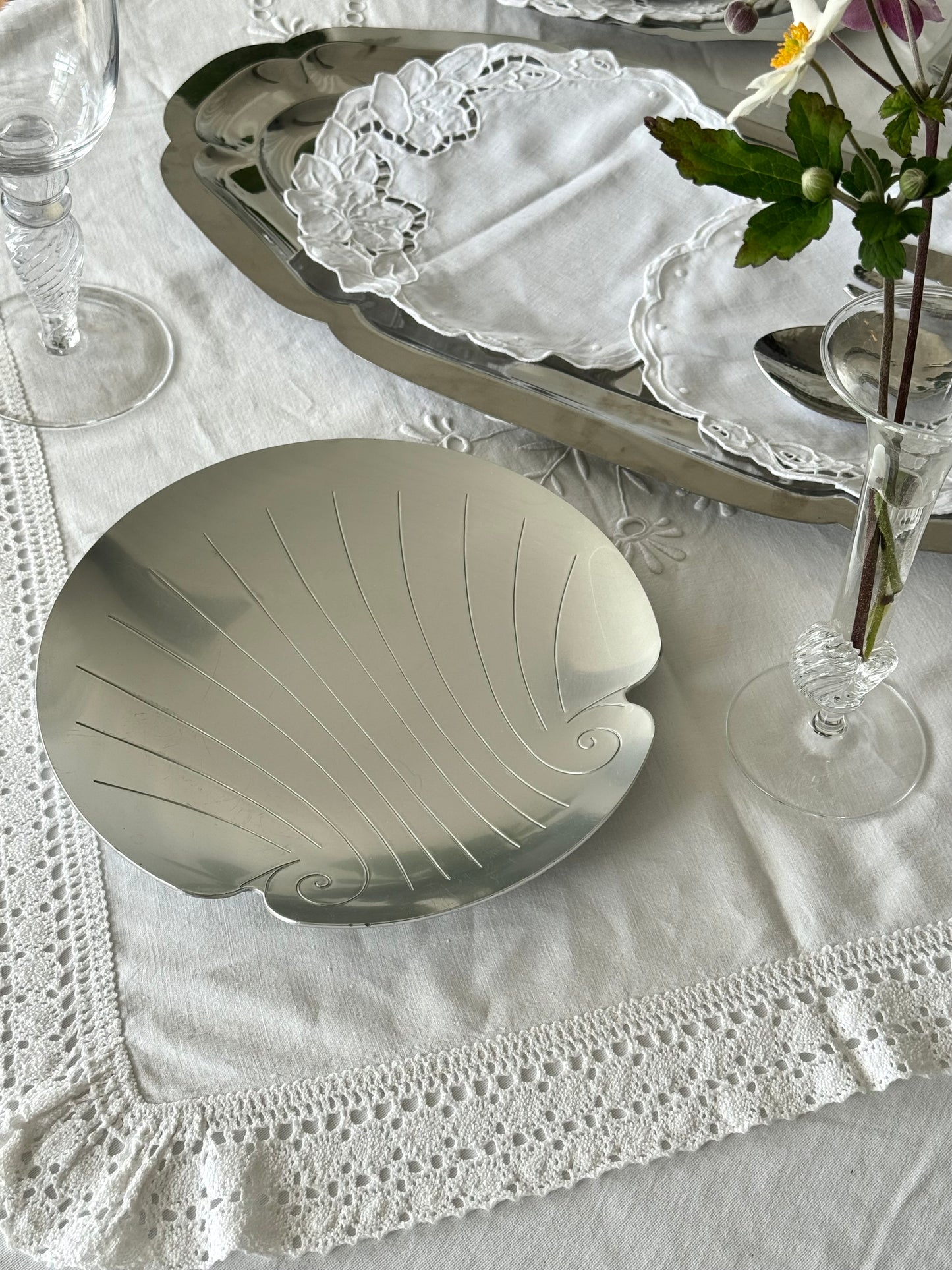 Vintage clam dish