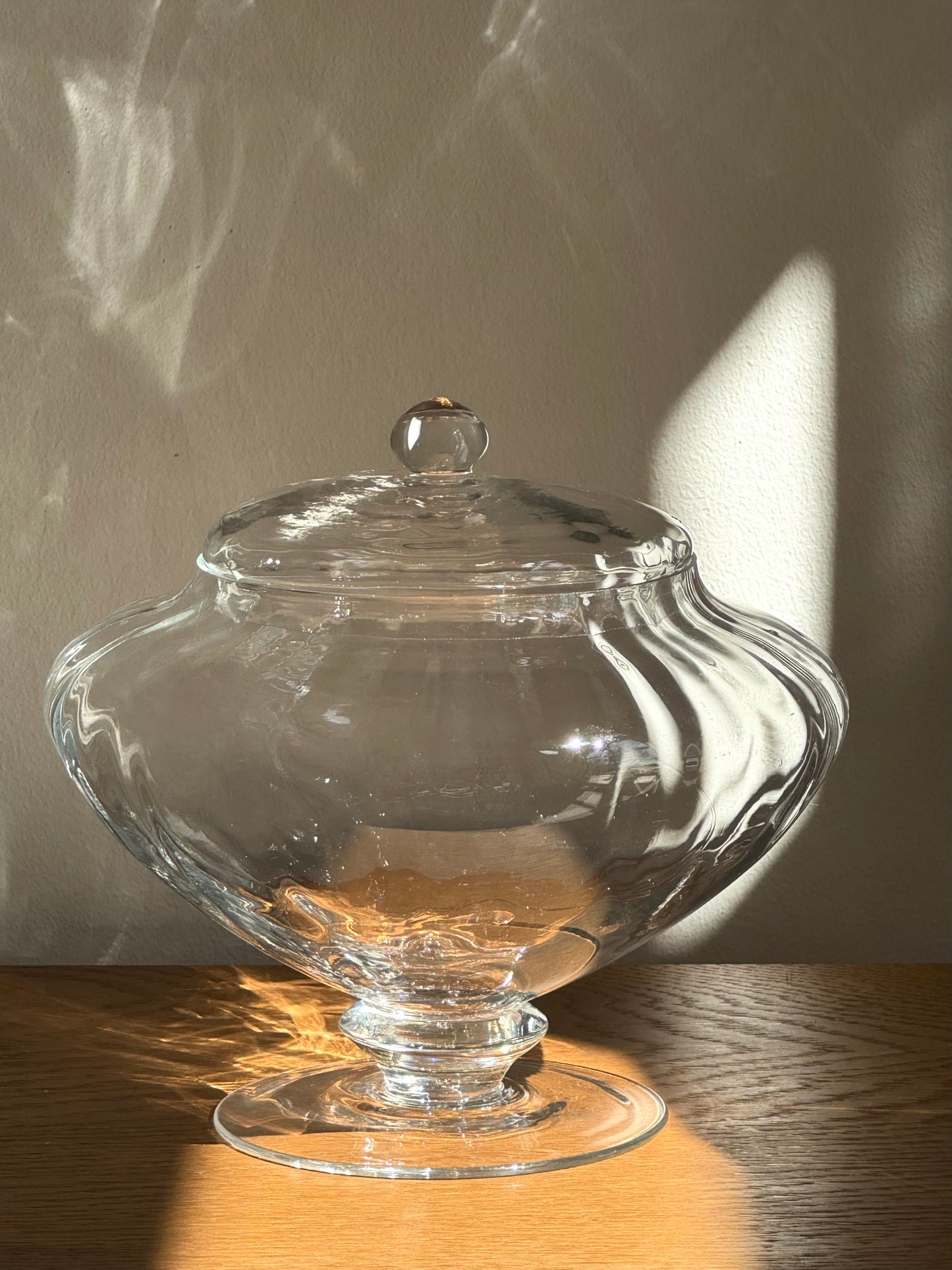 Glass bonbonniere