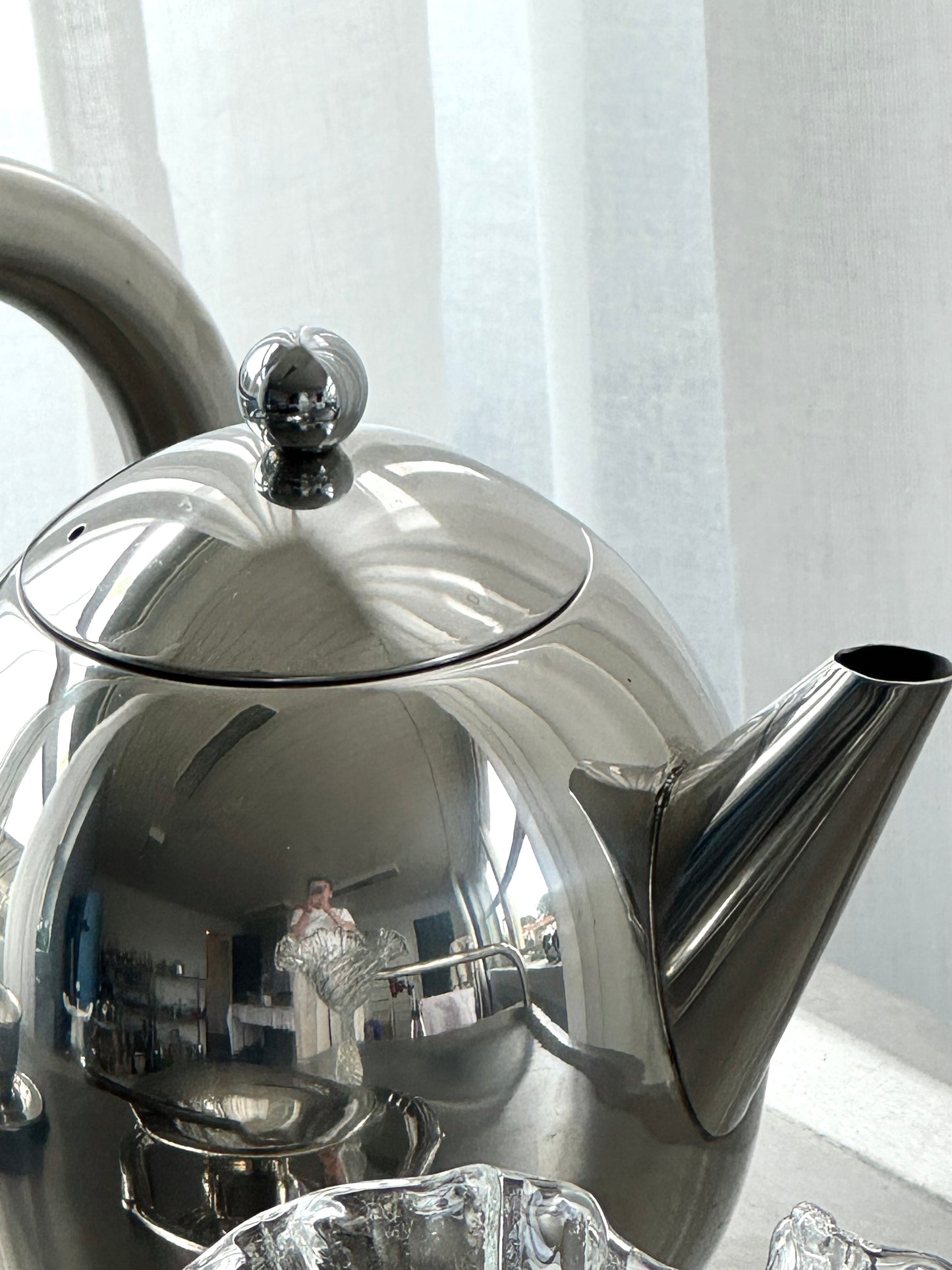 Steel tea pot
