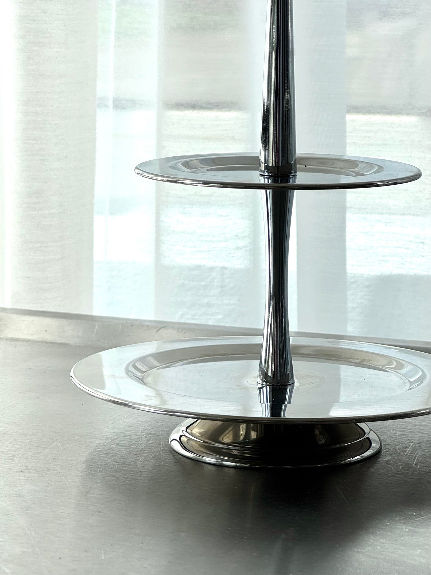 Steel etagere