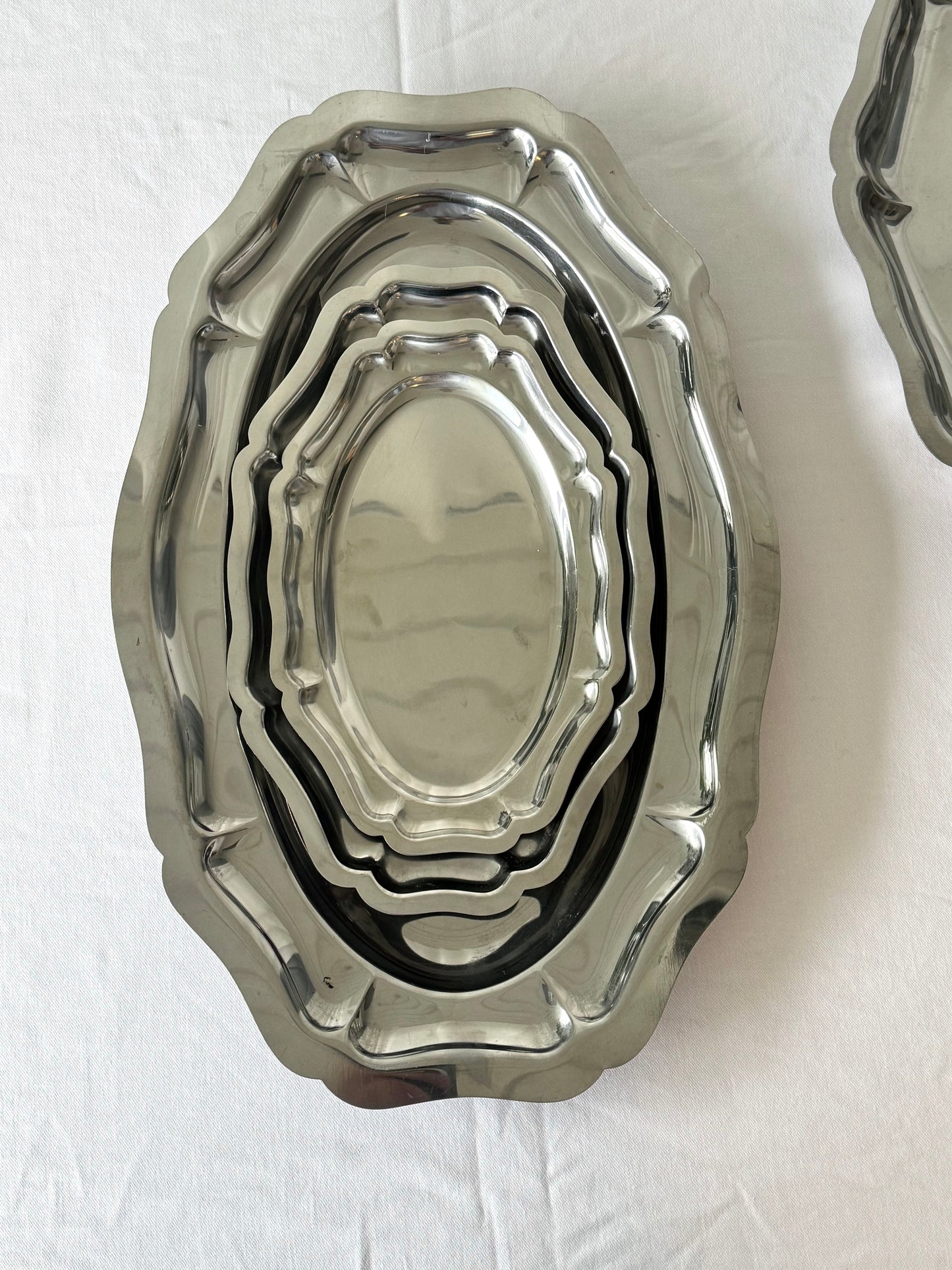 Ruffled dishes