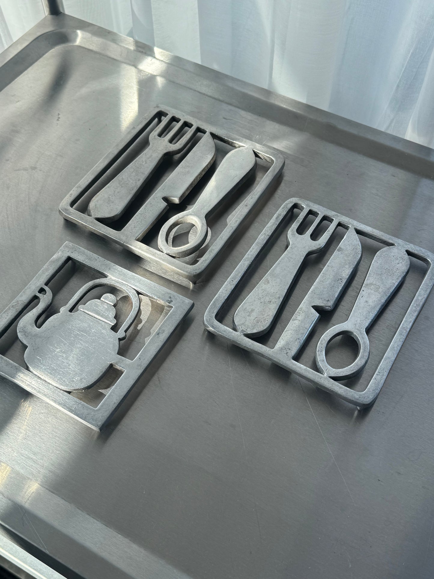 Aluminium coasters