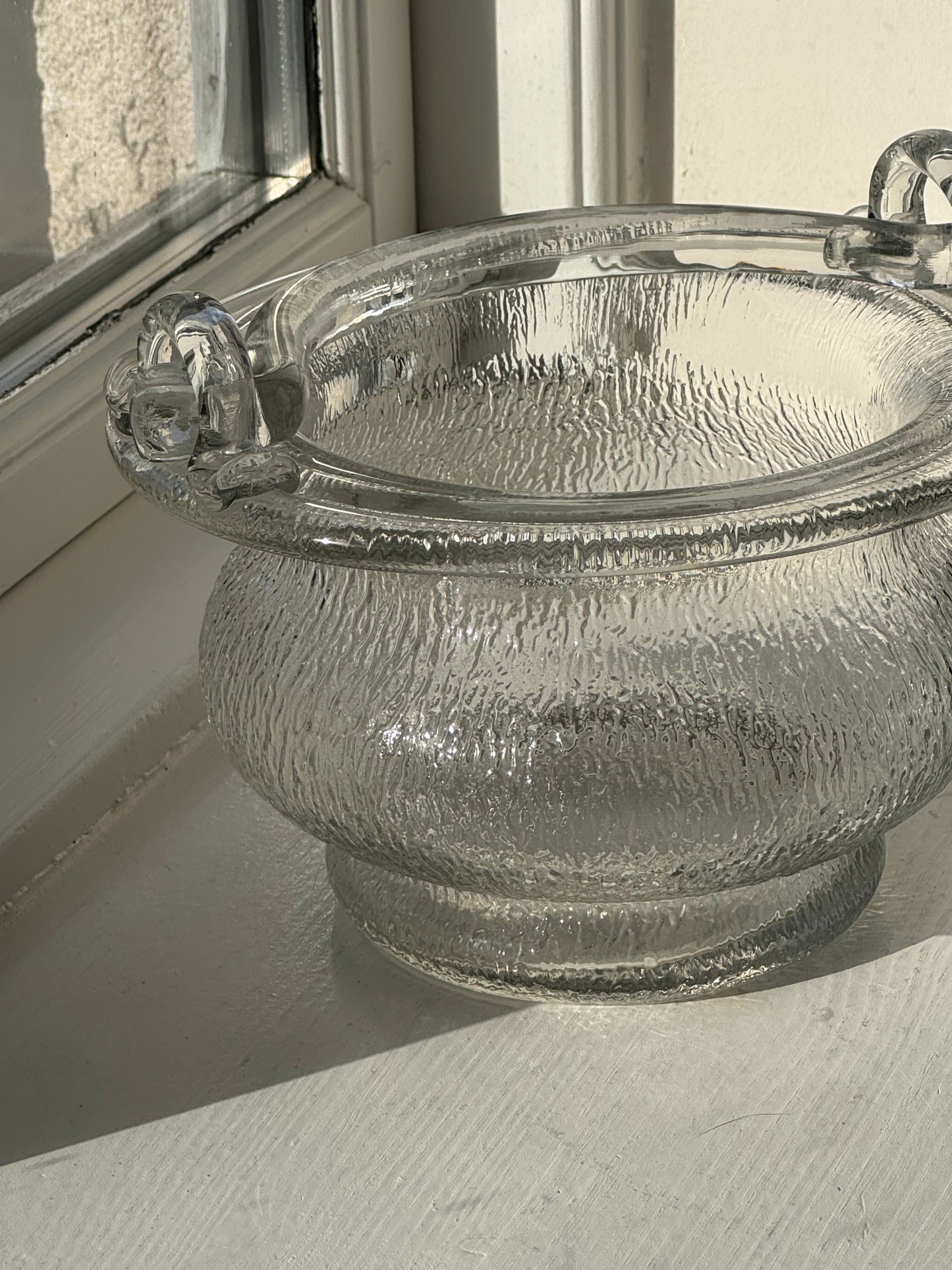 Ice bucket