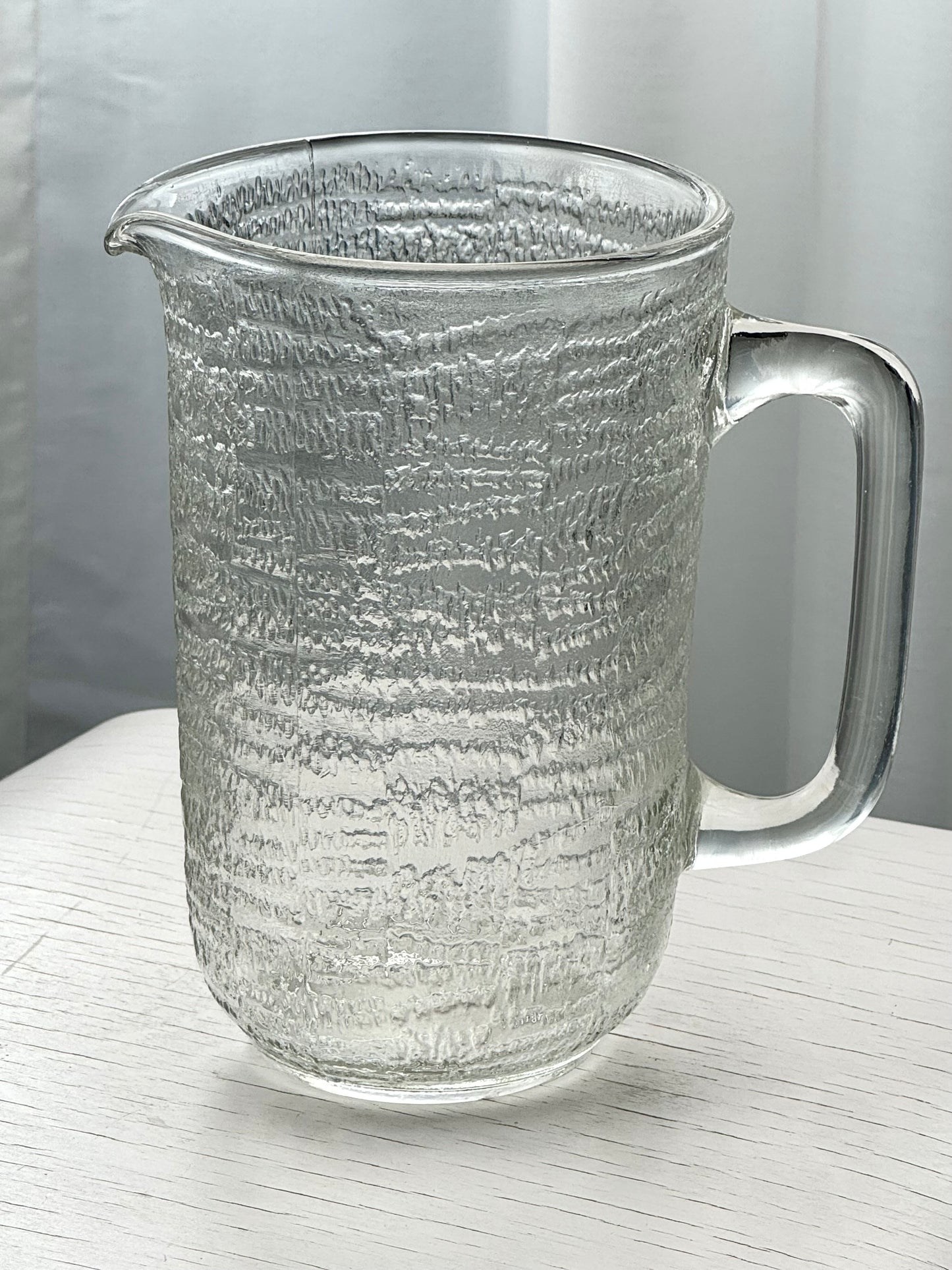 Structured jug