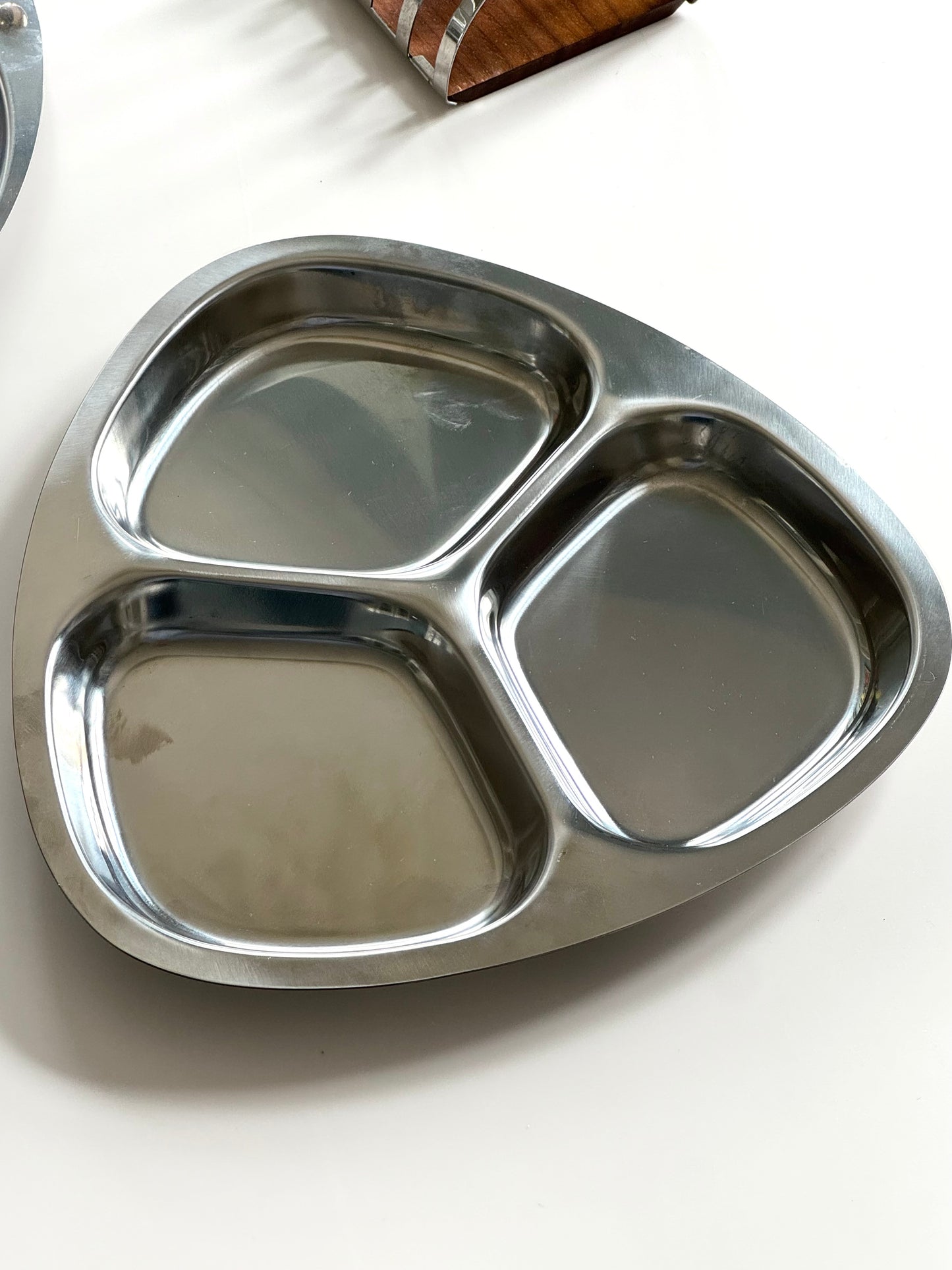 Steel dish