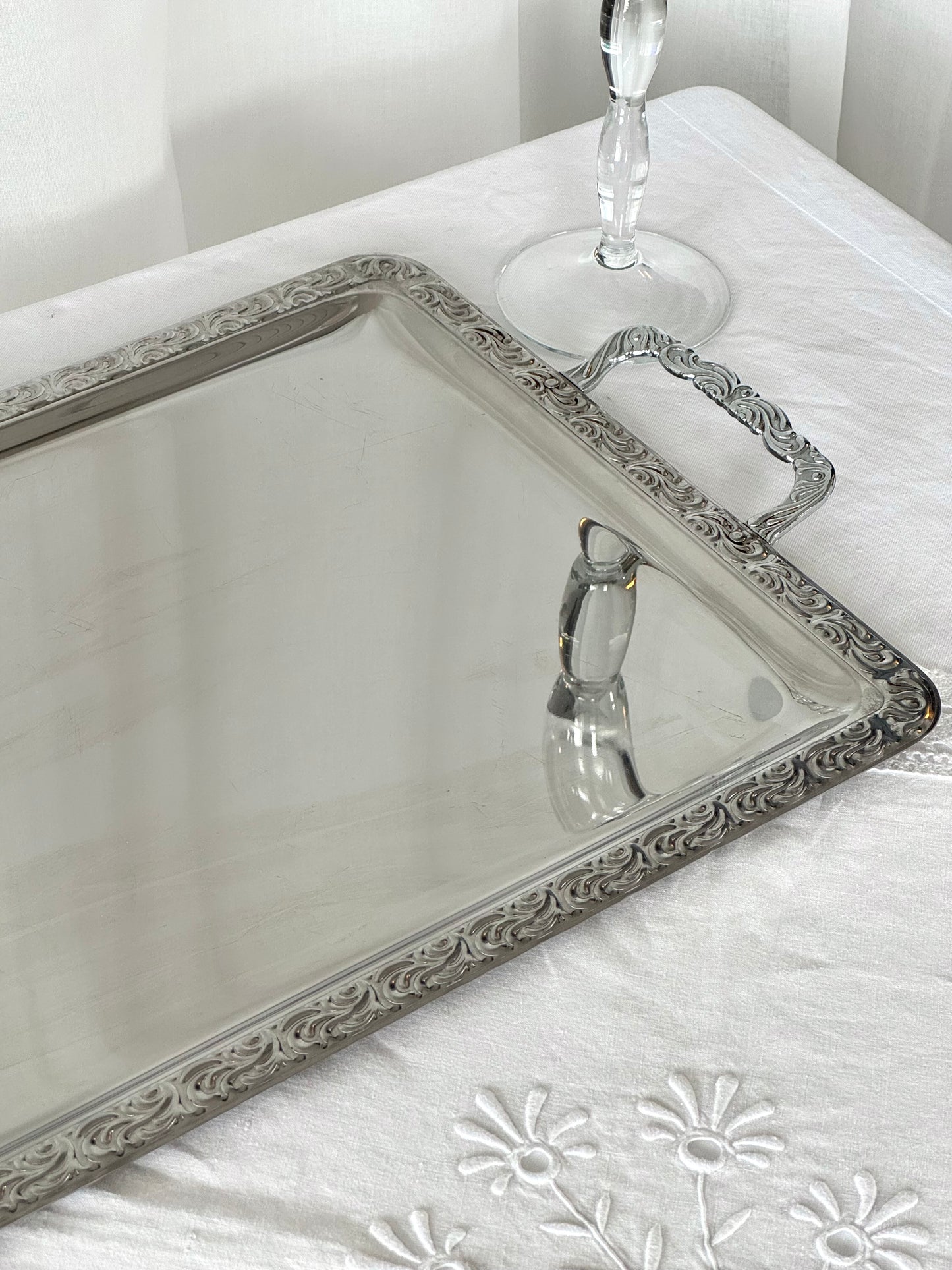 Large tray