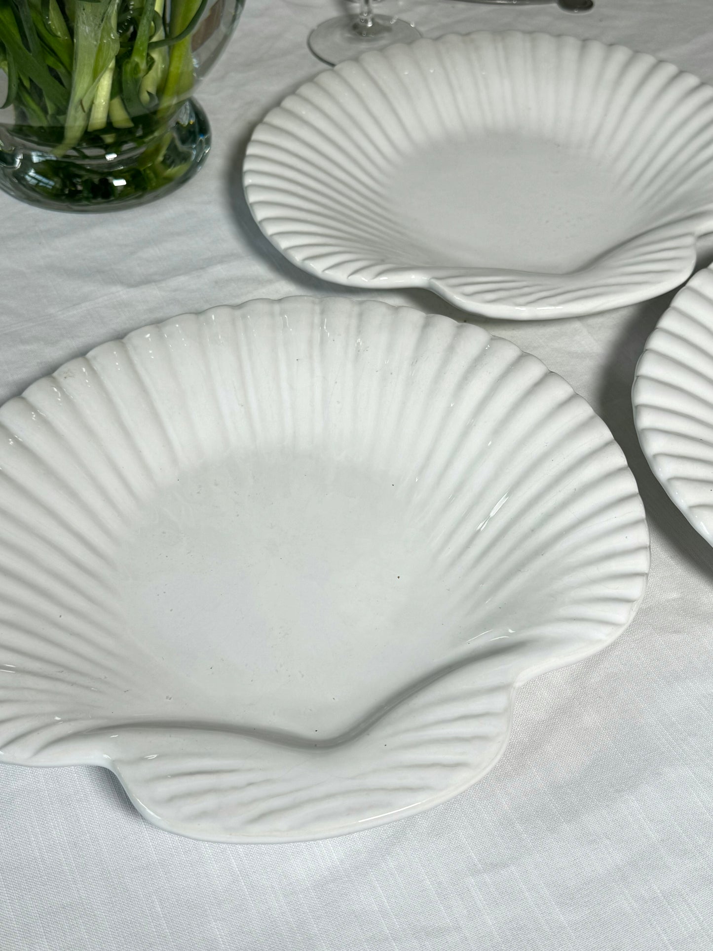 Ceramic clam plates