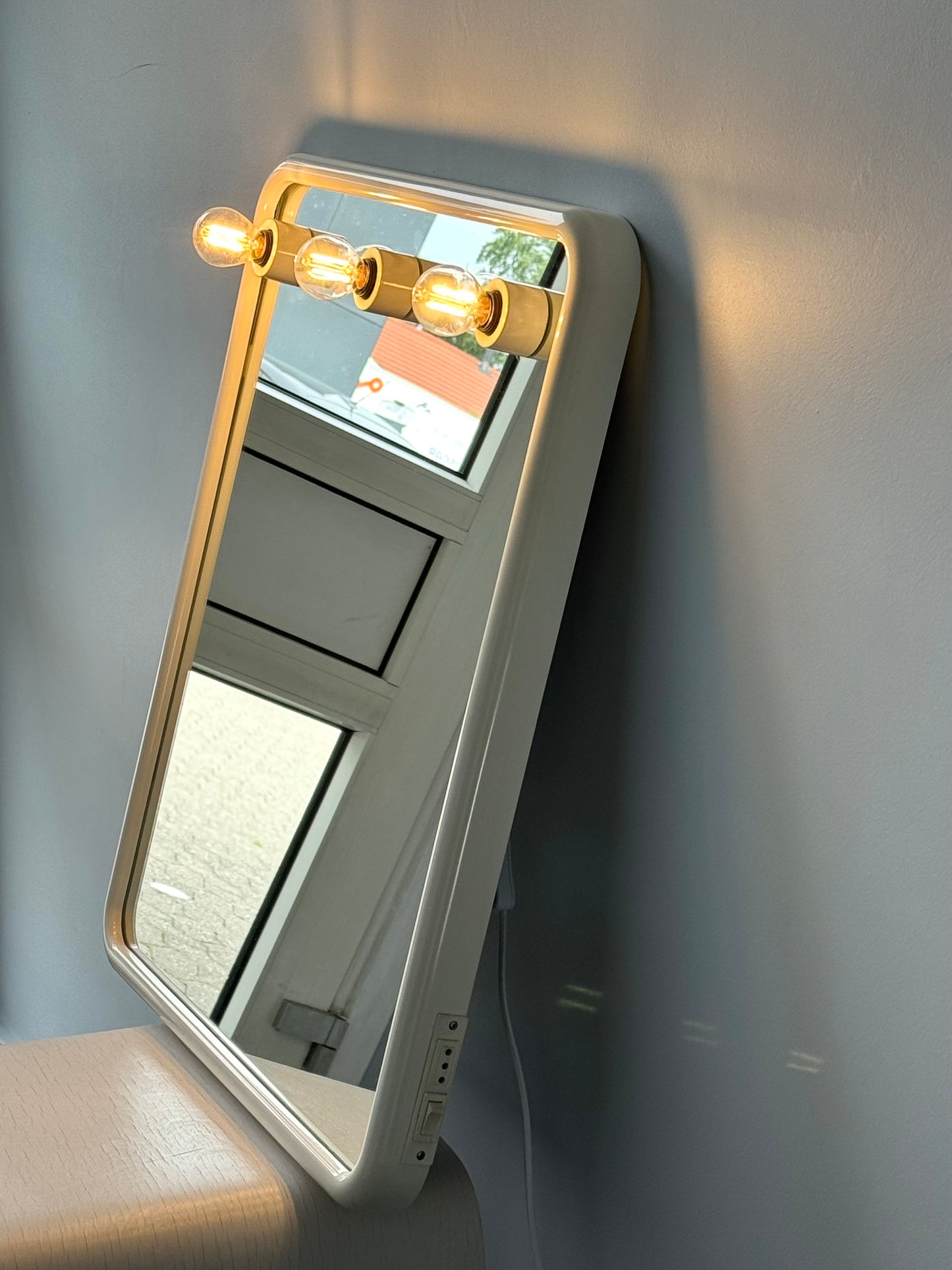 Space age mirror