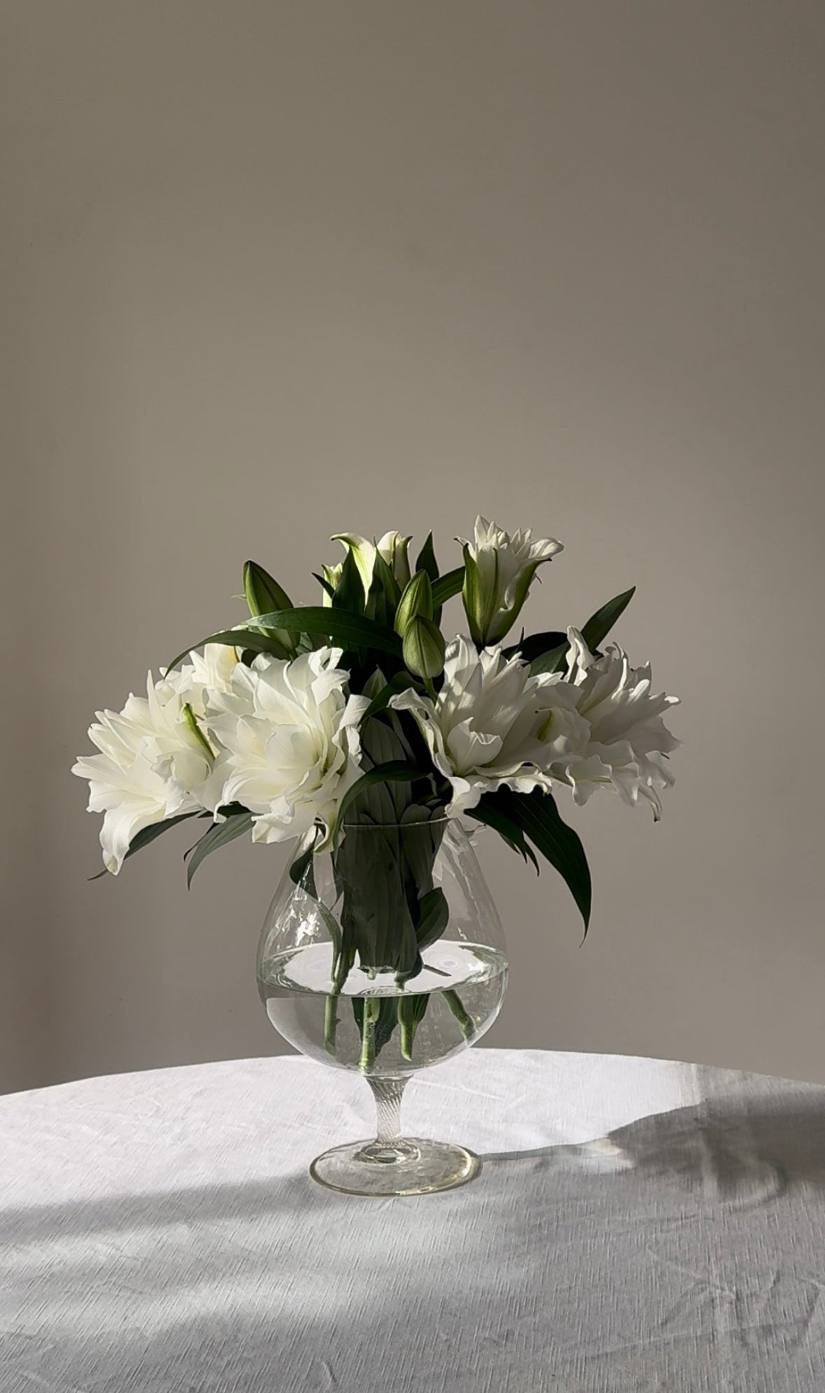 Goblet vase