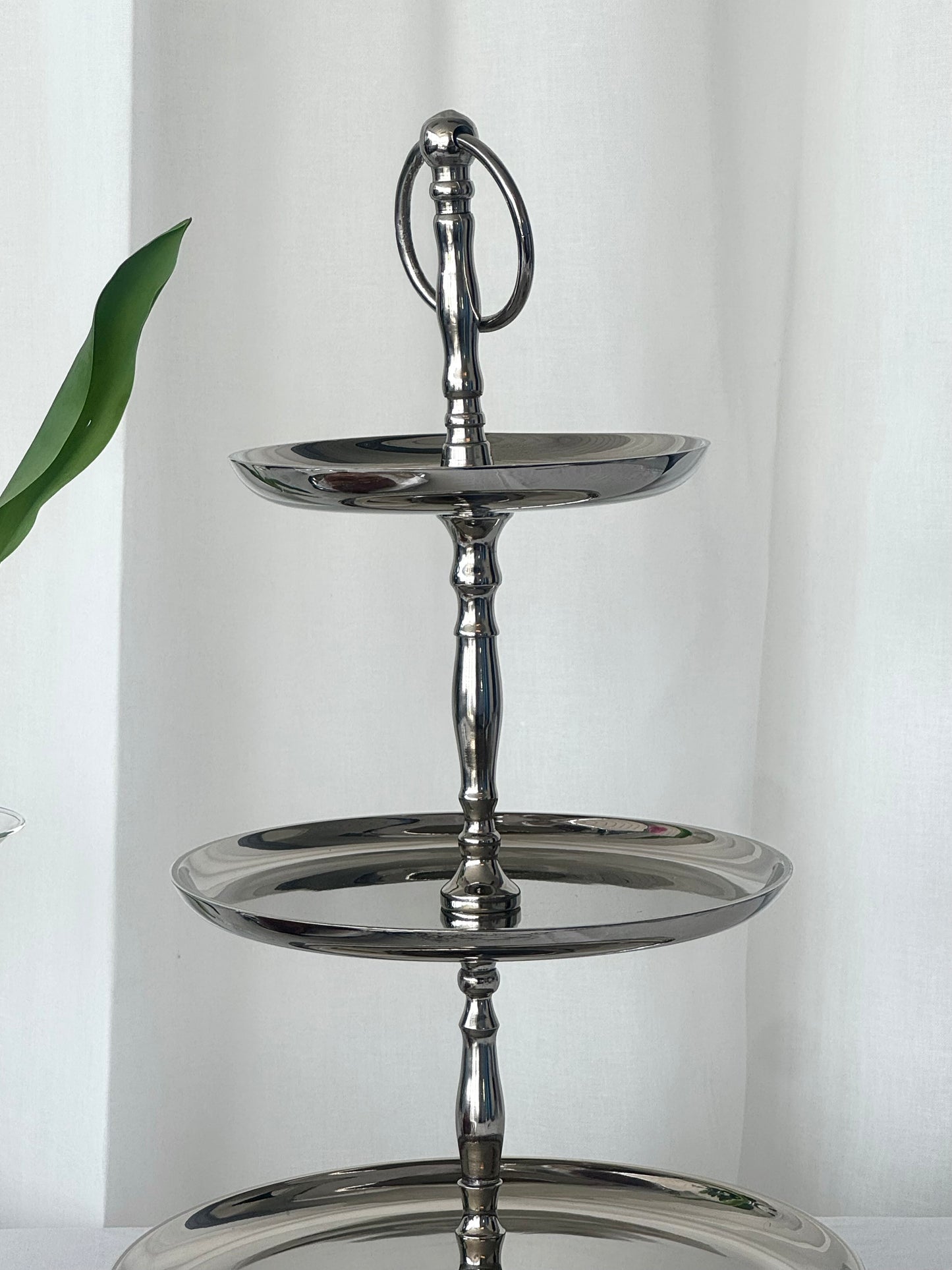 3 tier etagere