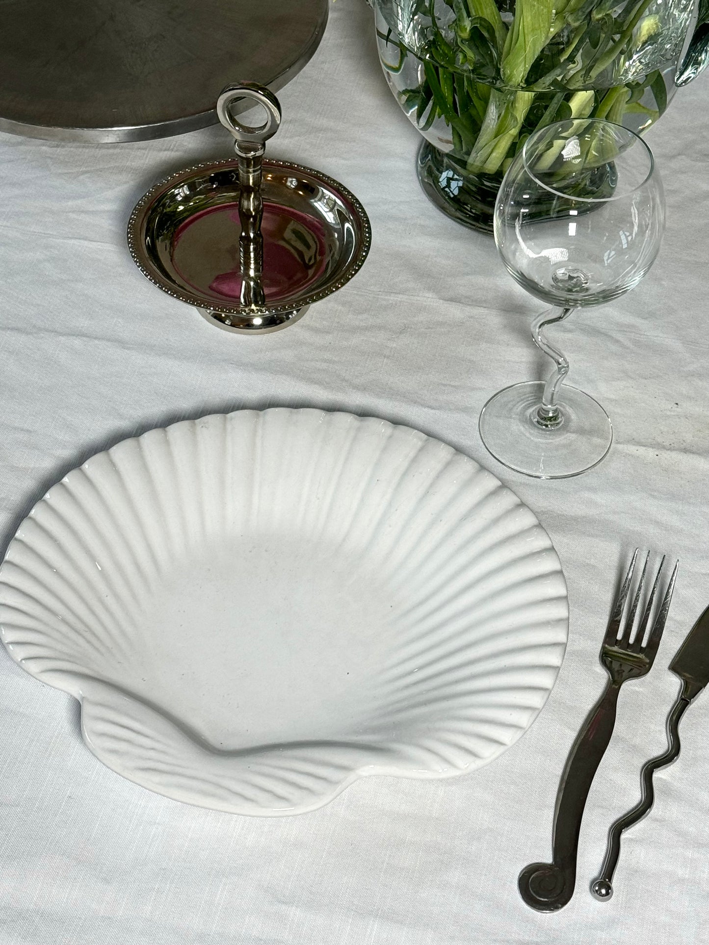 Ceramic clam plates