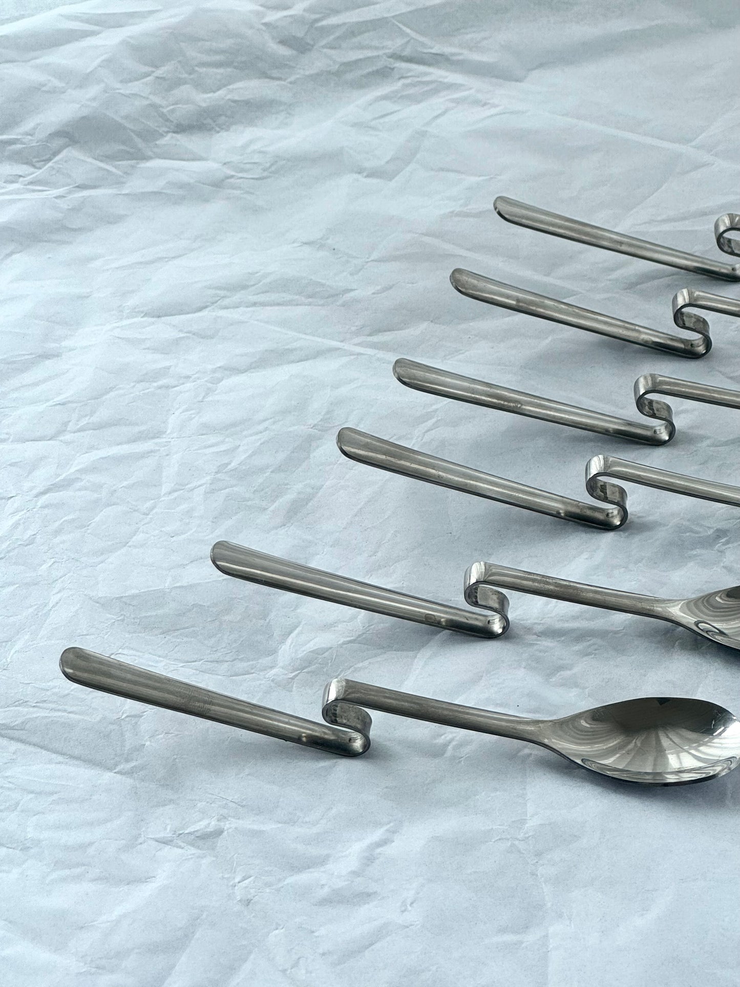 Zigzag spoons