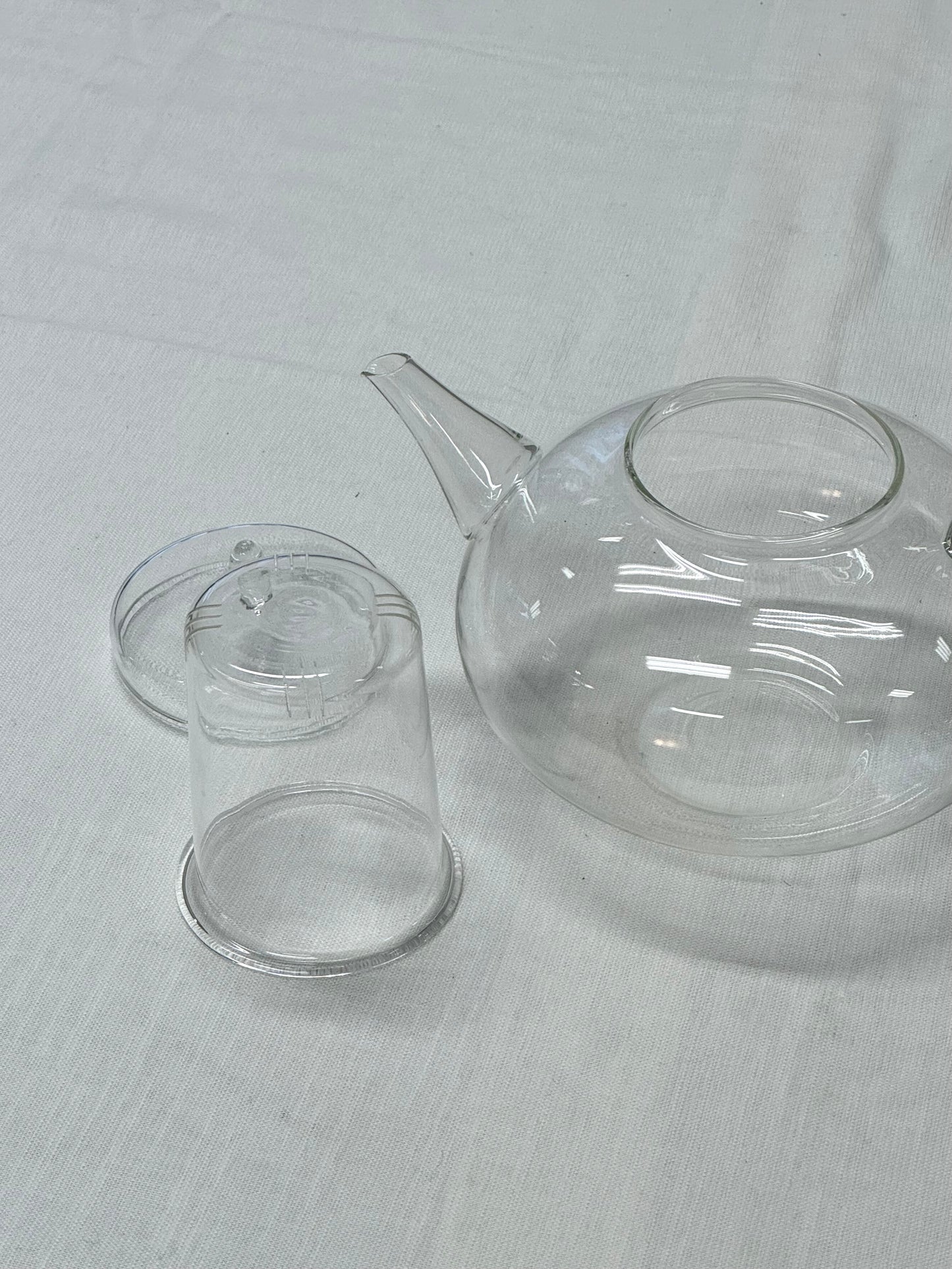 Glass teapot