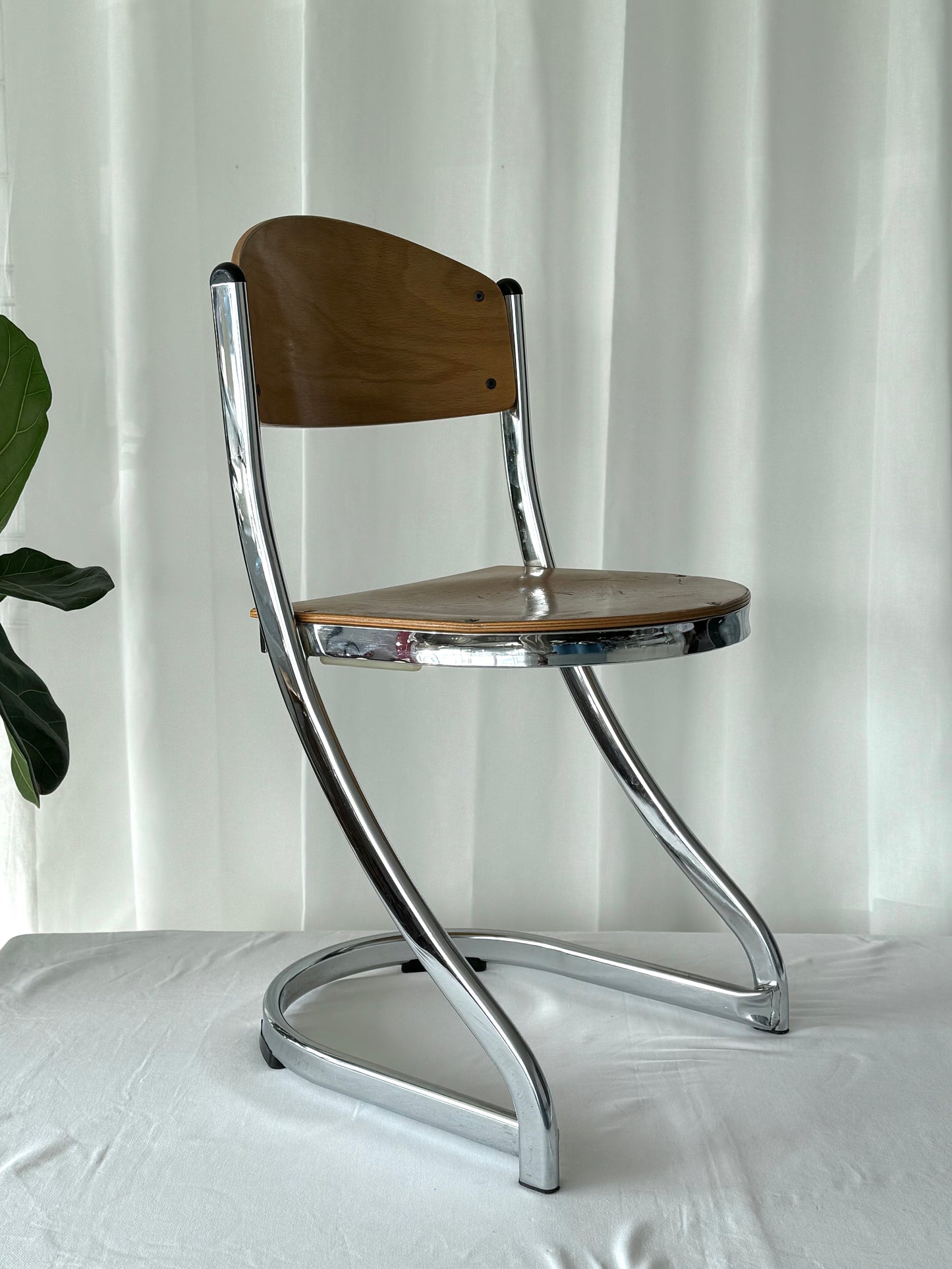 Souvignet Plichanse Stacking chair