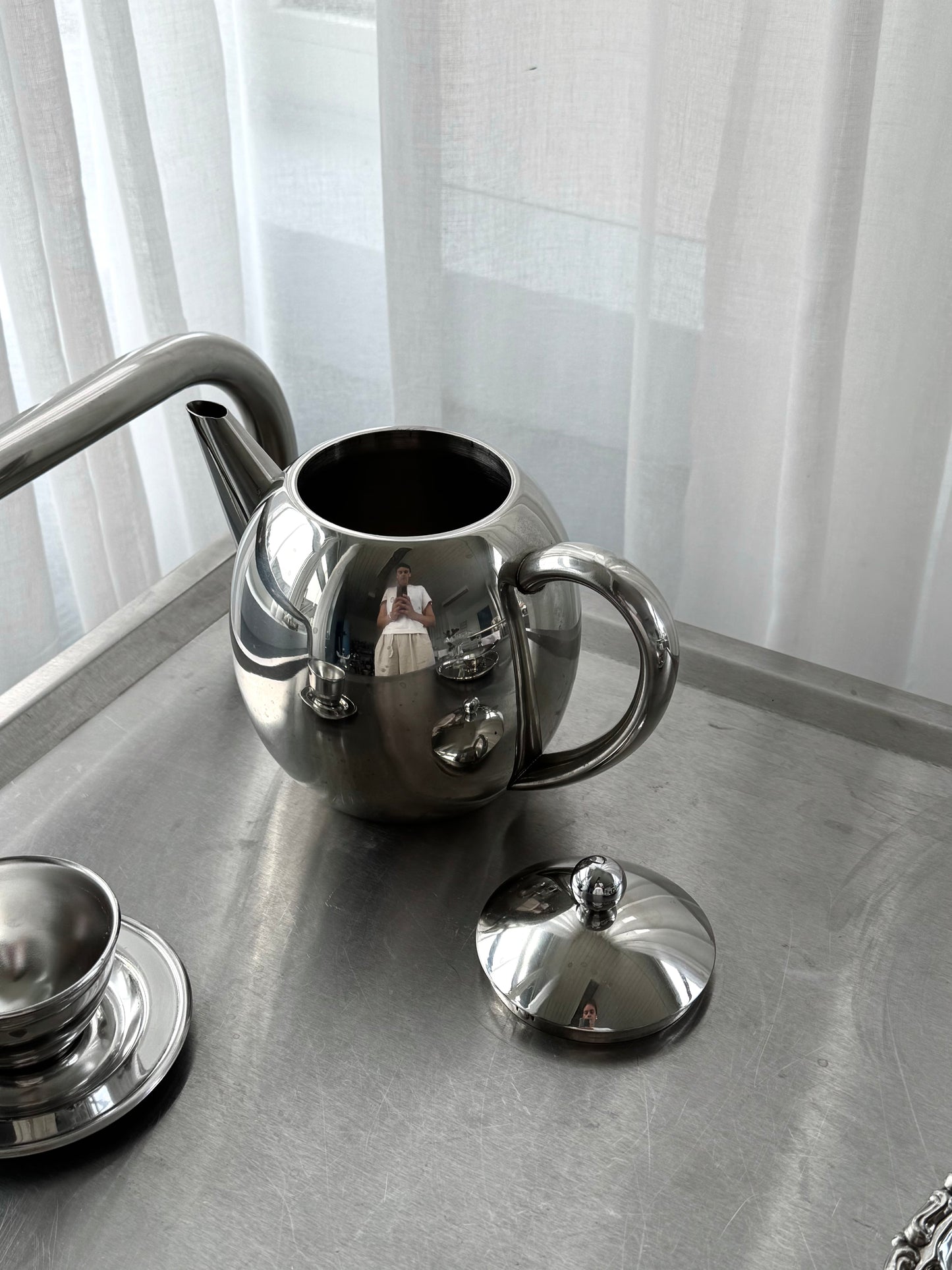 Steel tea pot