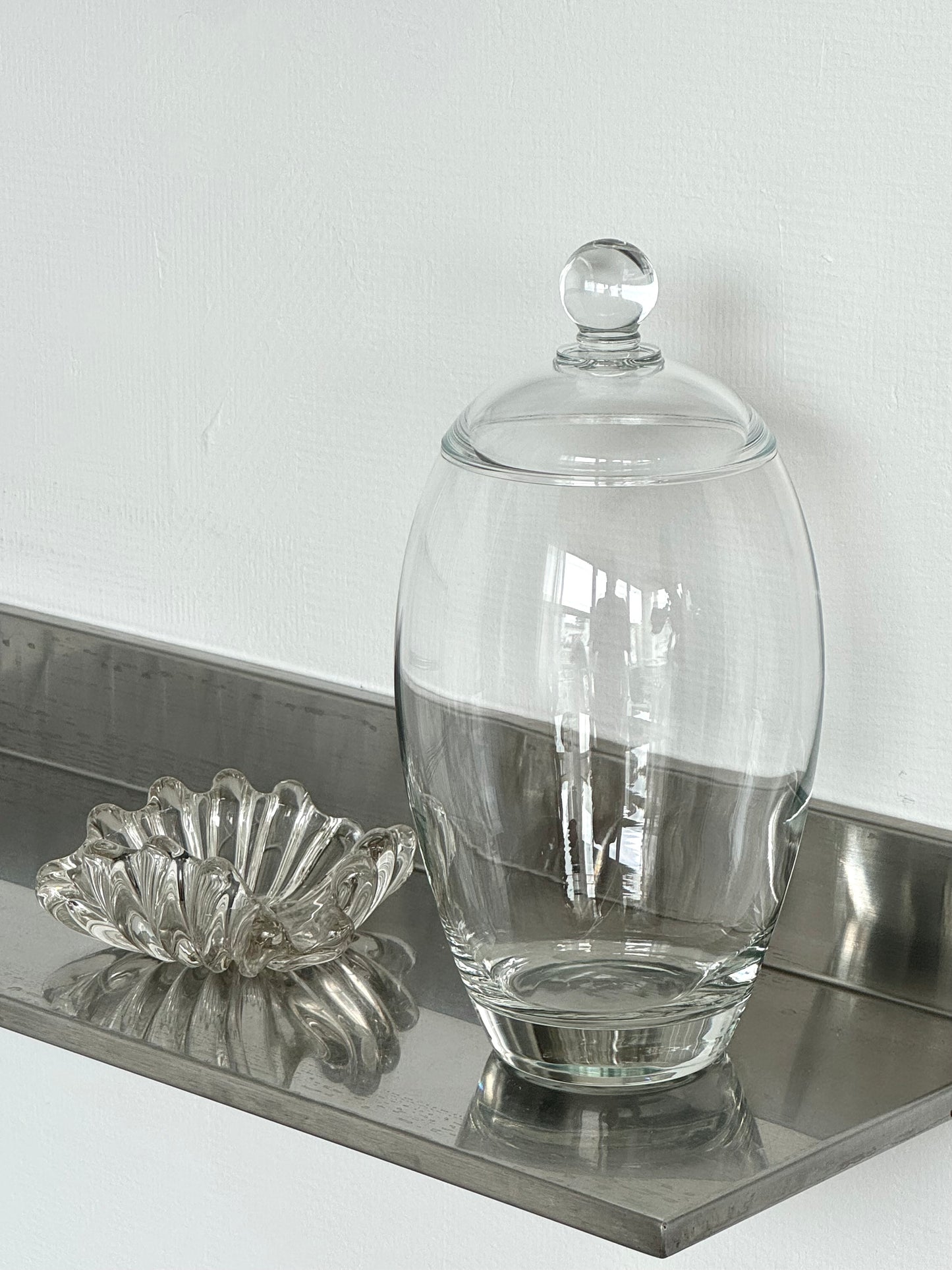 Big glass bonbonniere