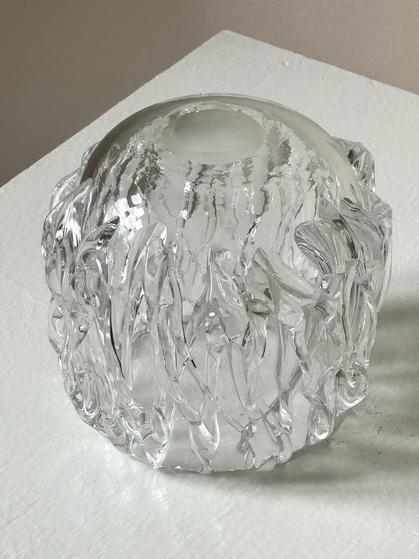 Structured vase