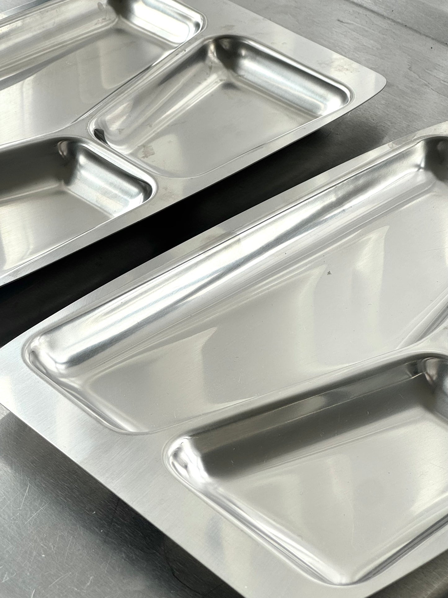 Steel dishes