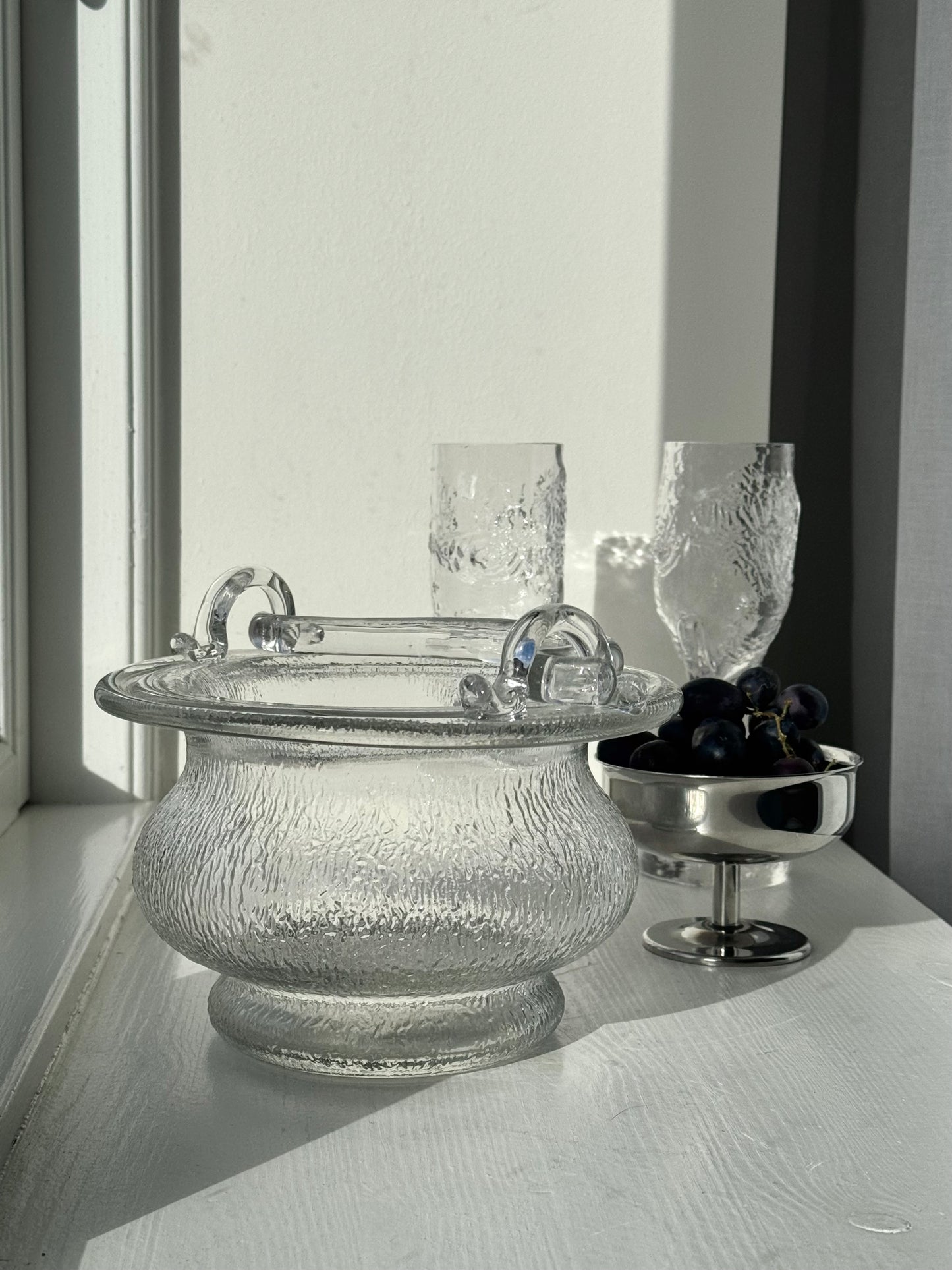 Ice bucket