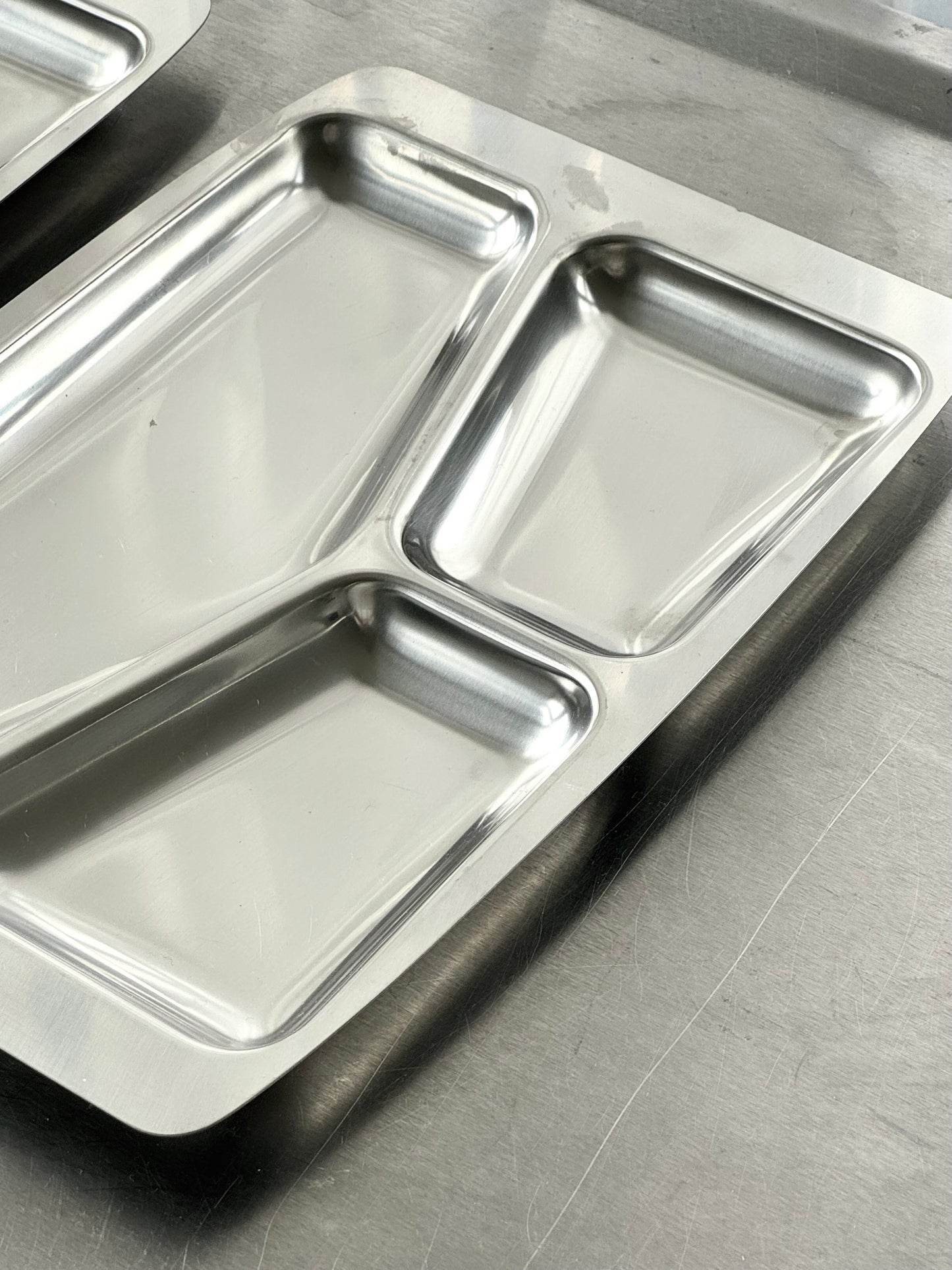 Steel dishes