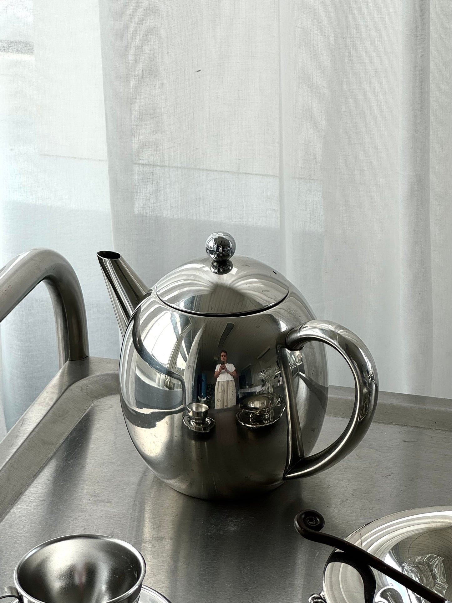 Steel tea pot