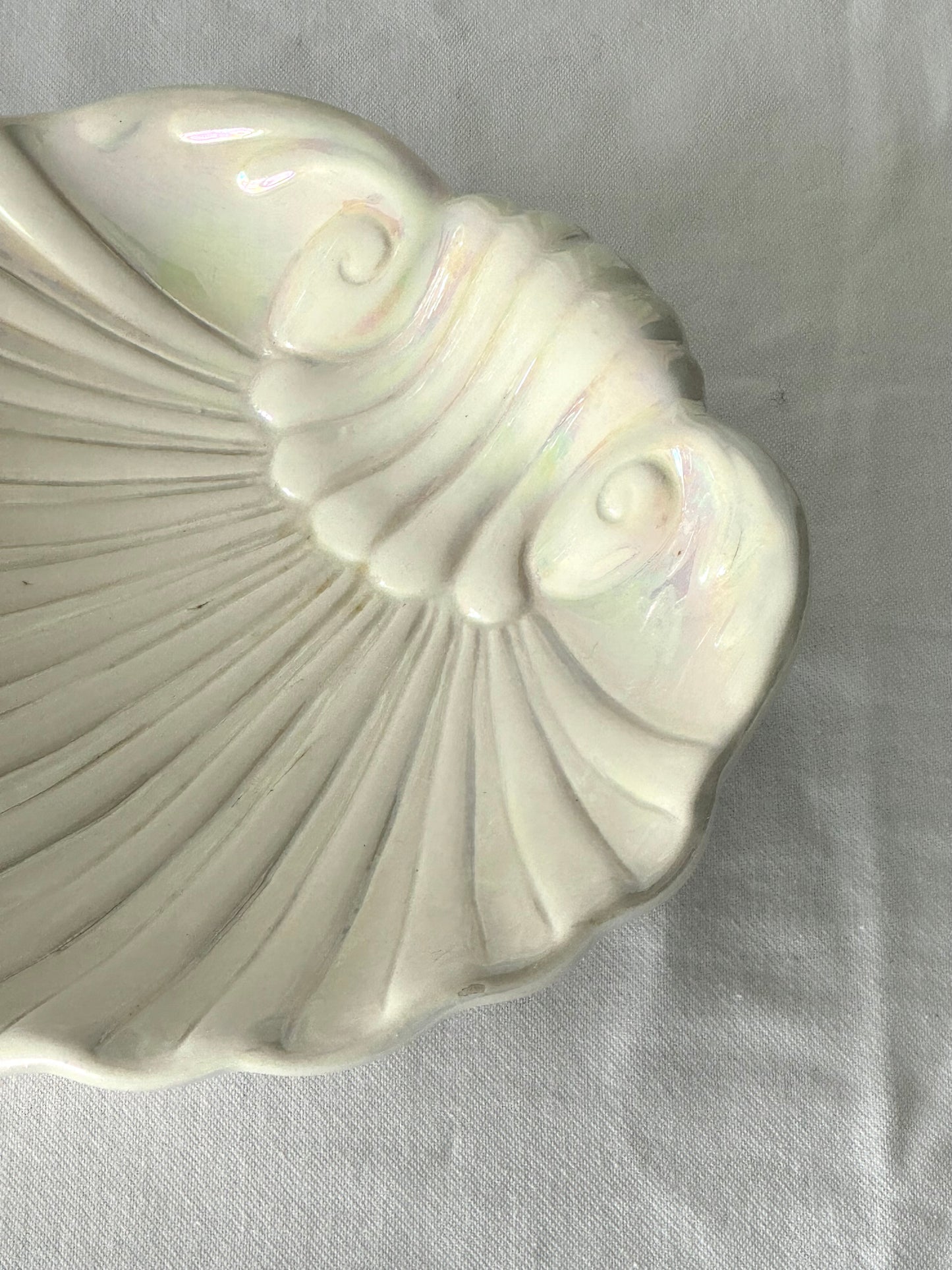 Ceramic clam dish