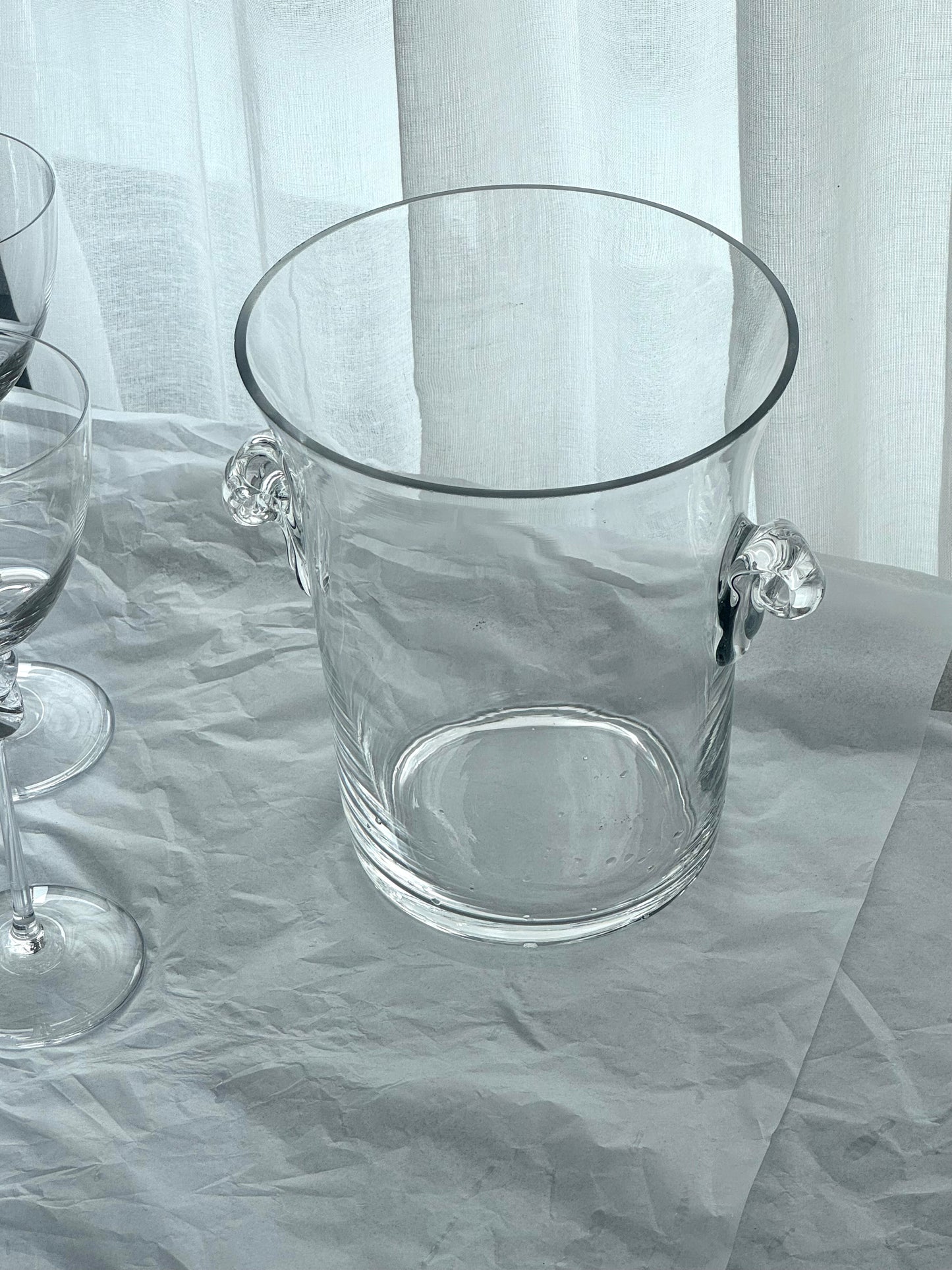 Wine cooler / ice bucket