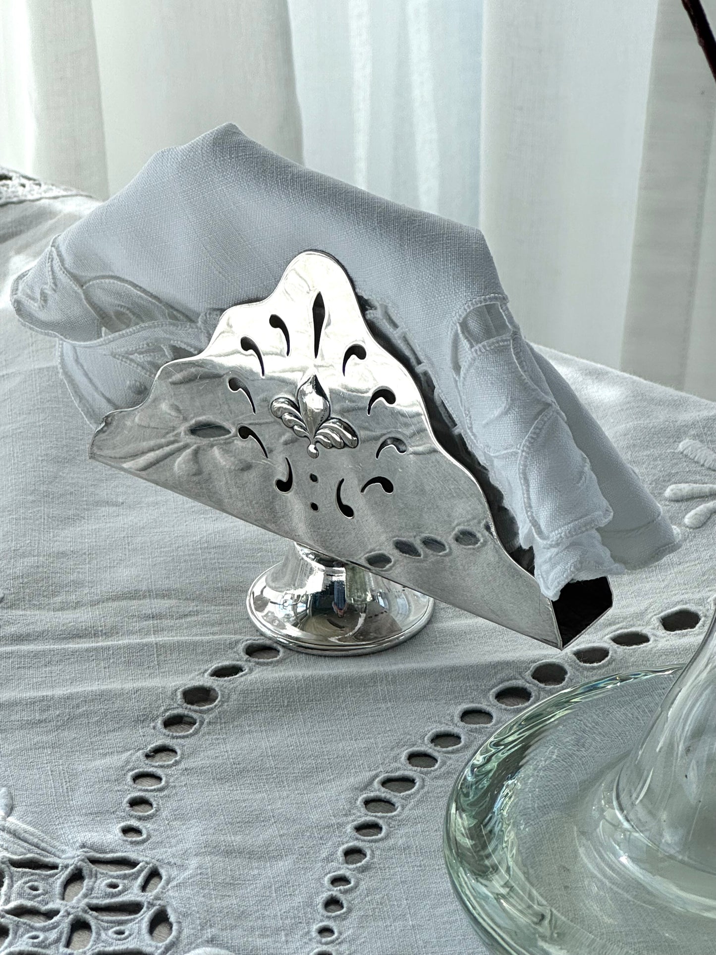Napkin holder