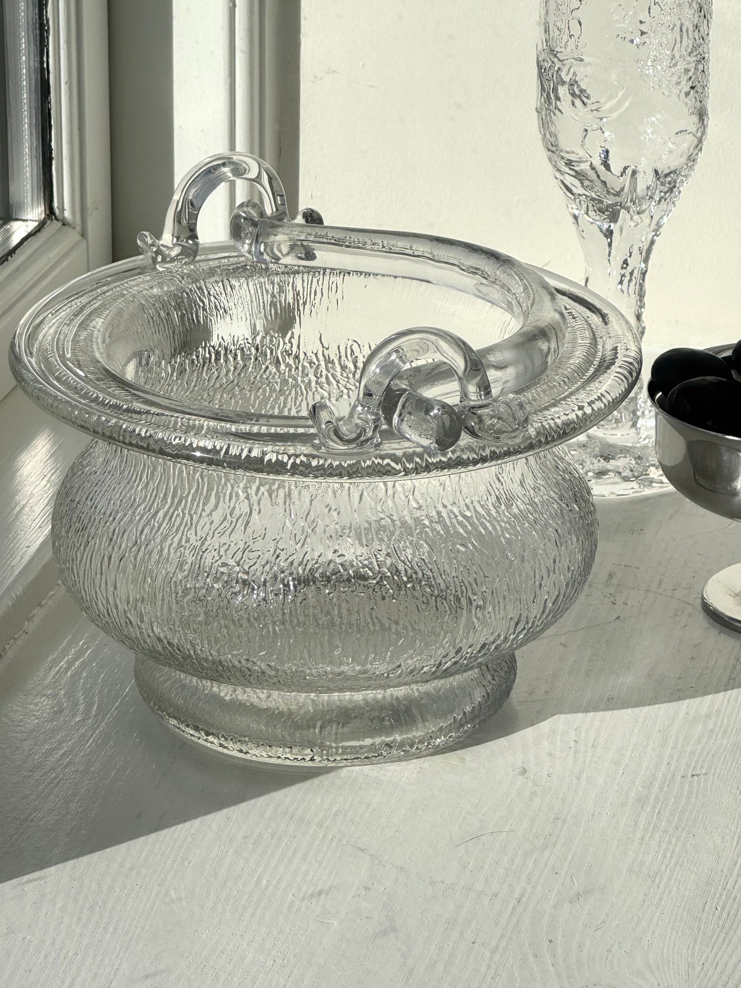 Ice bucket