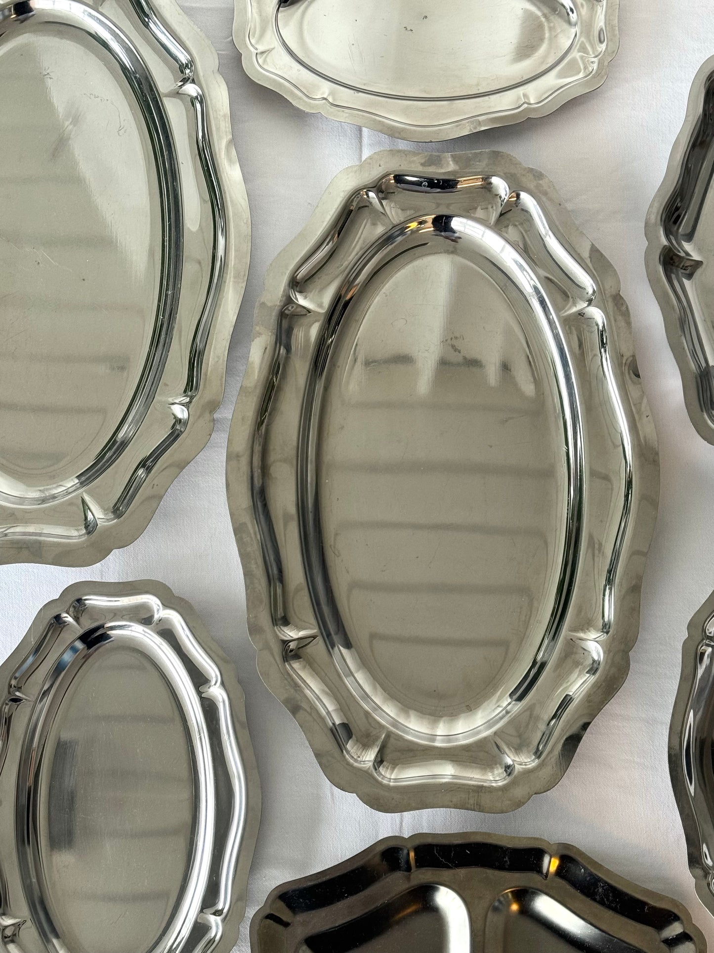 Ruffled dishes