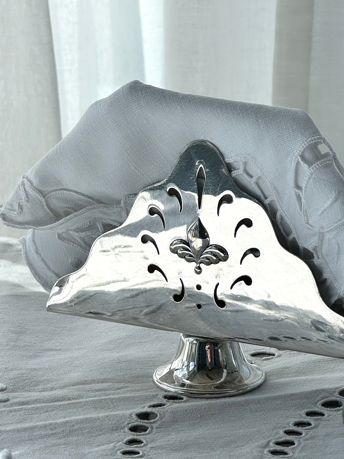 Napkin holder