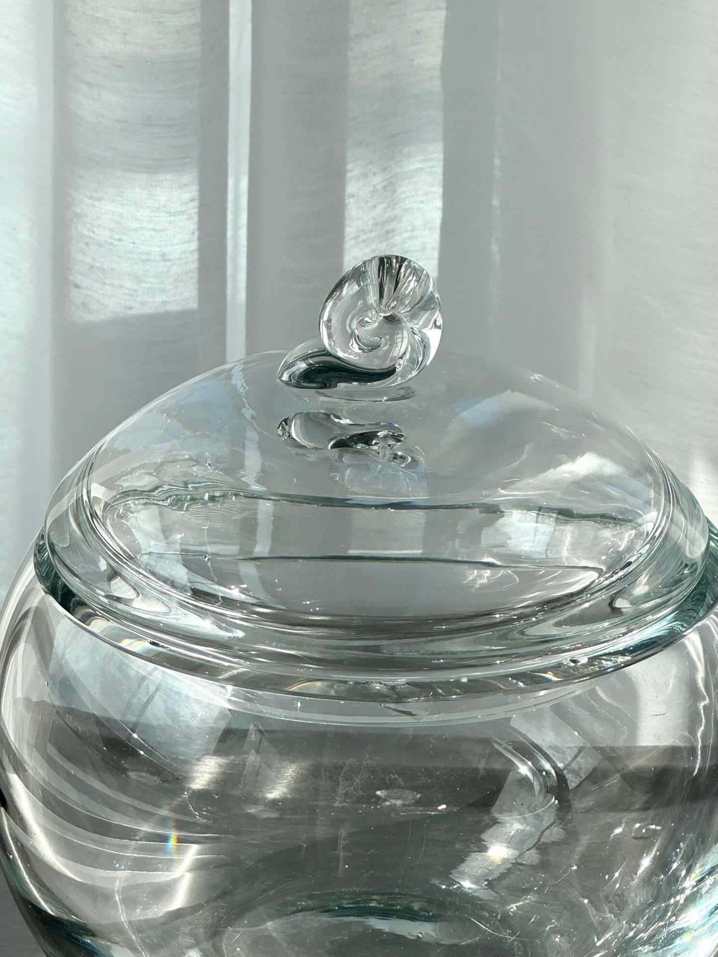 Glass bonbonniere