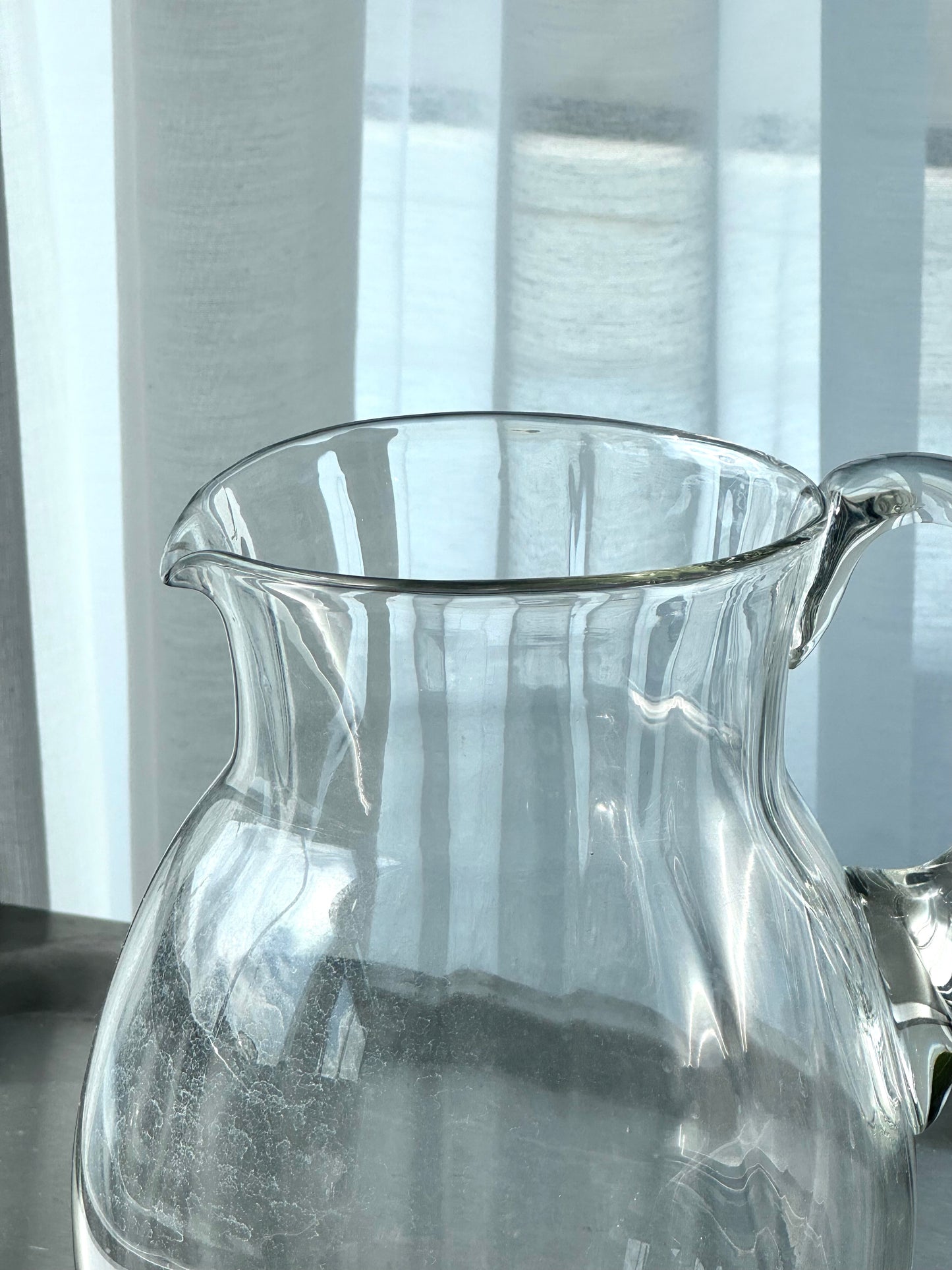 Glass jug