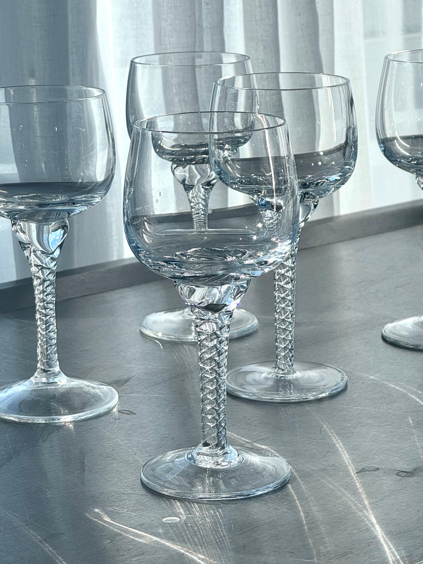 Swirl stem Wine glasses