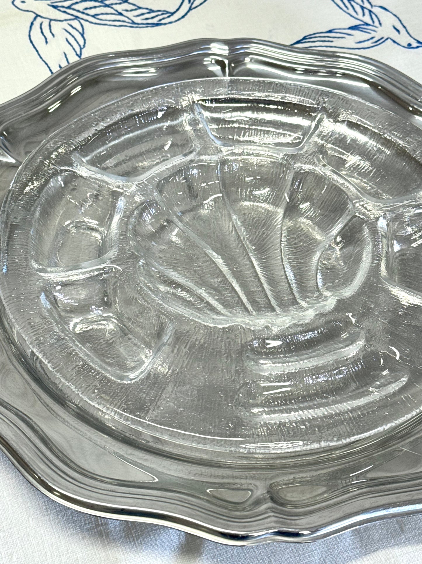 Clam serving dish