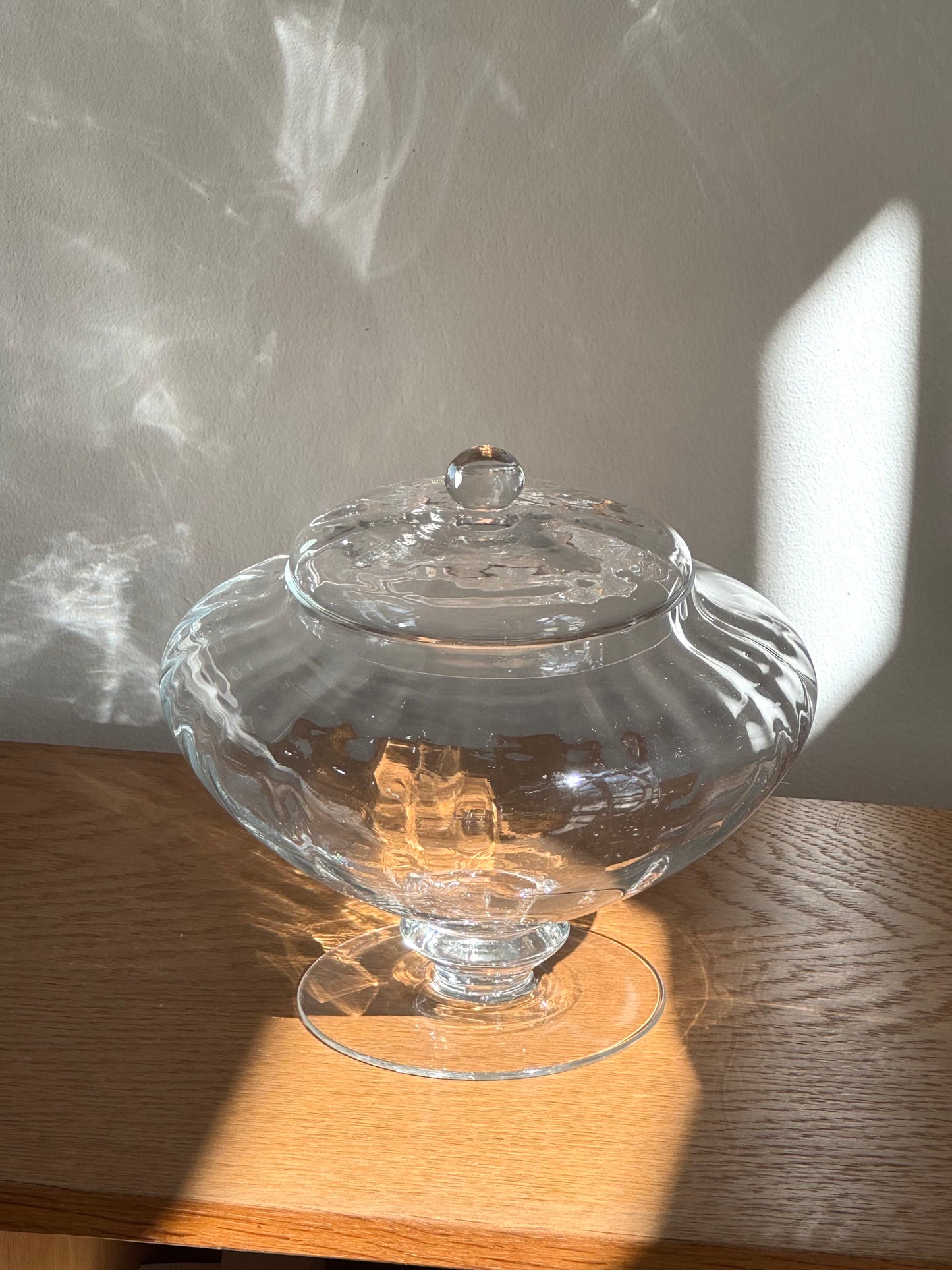 Glass bonbonniere