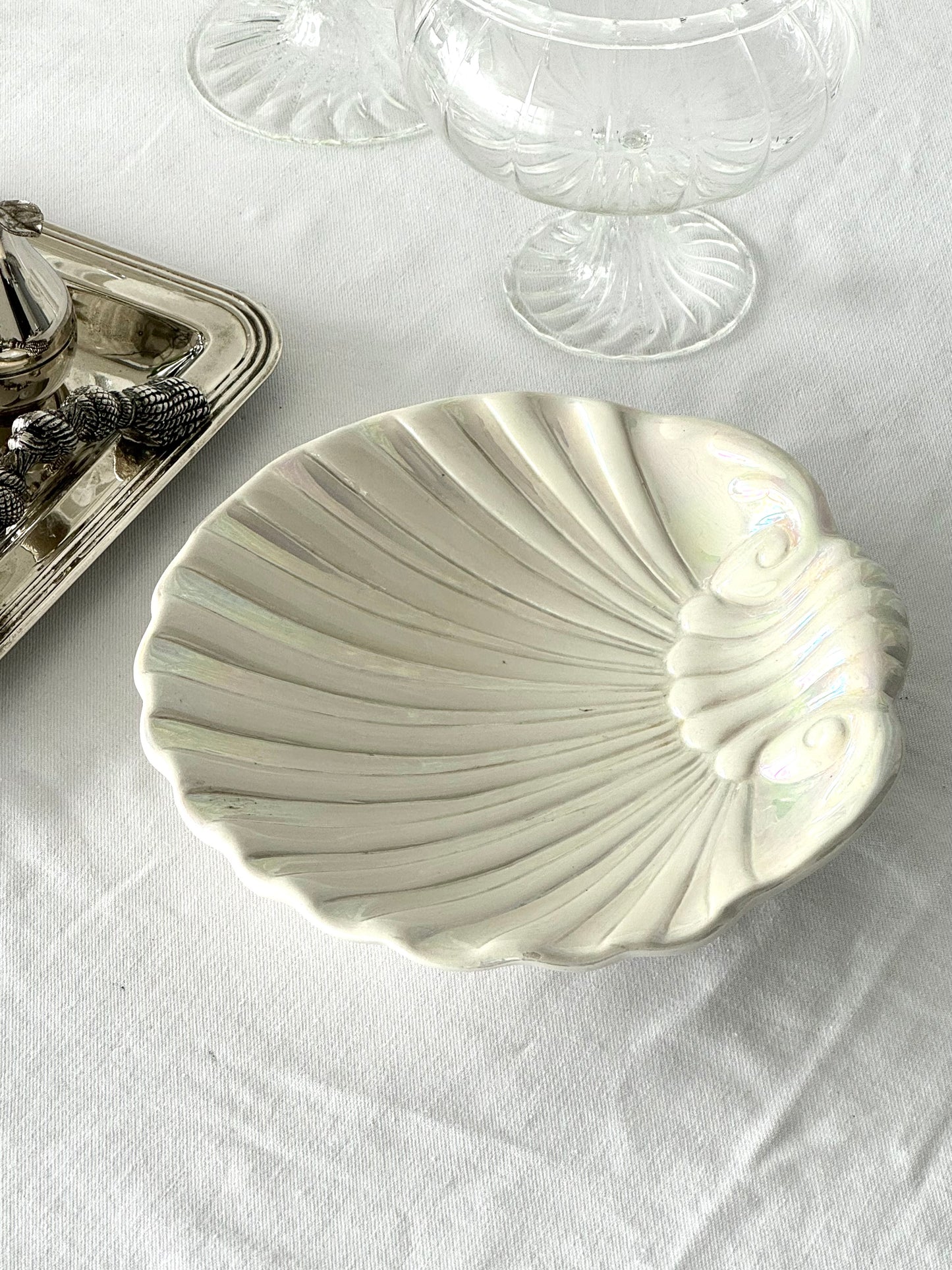 Ceramic clam dish