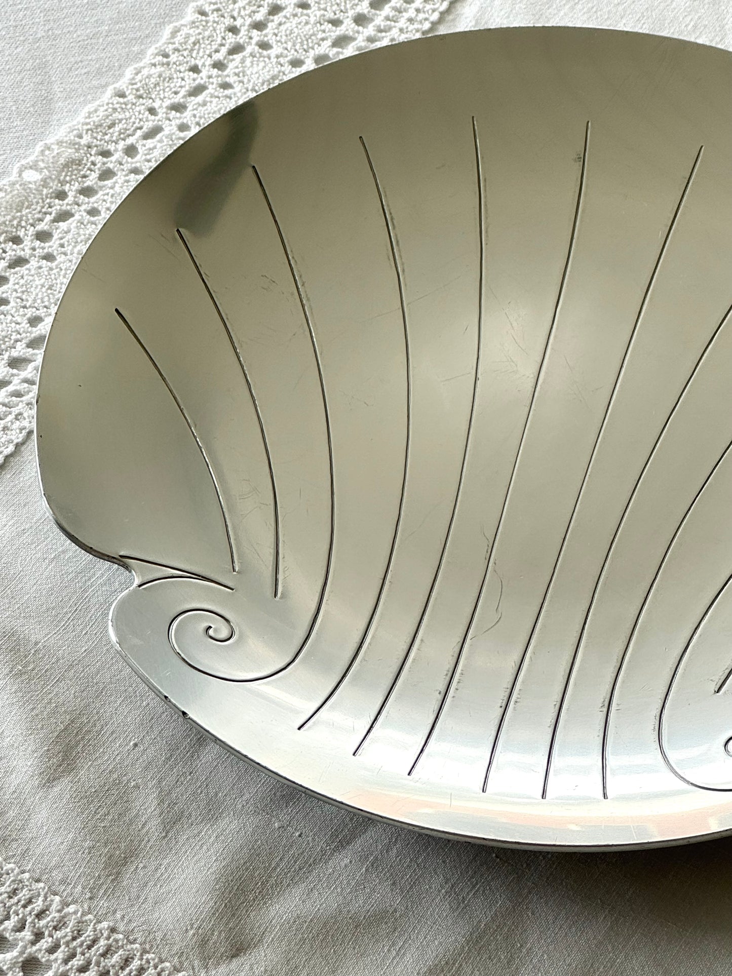 Vintage clam dish
