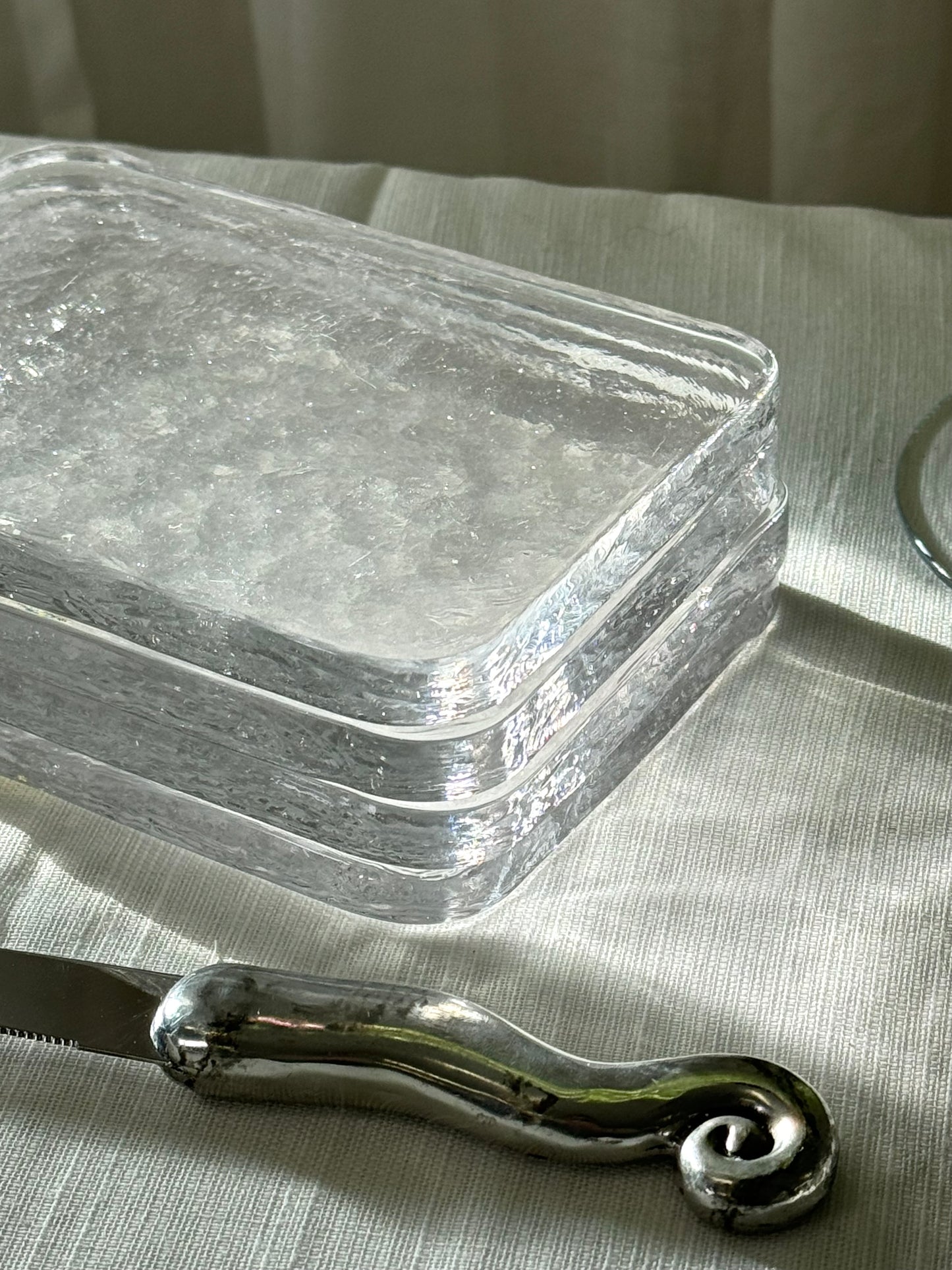 Glass cheese board